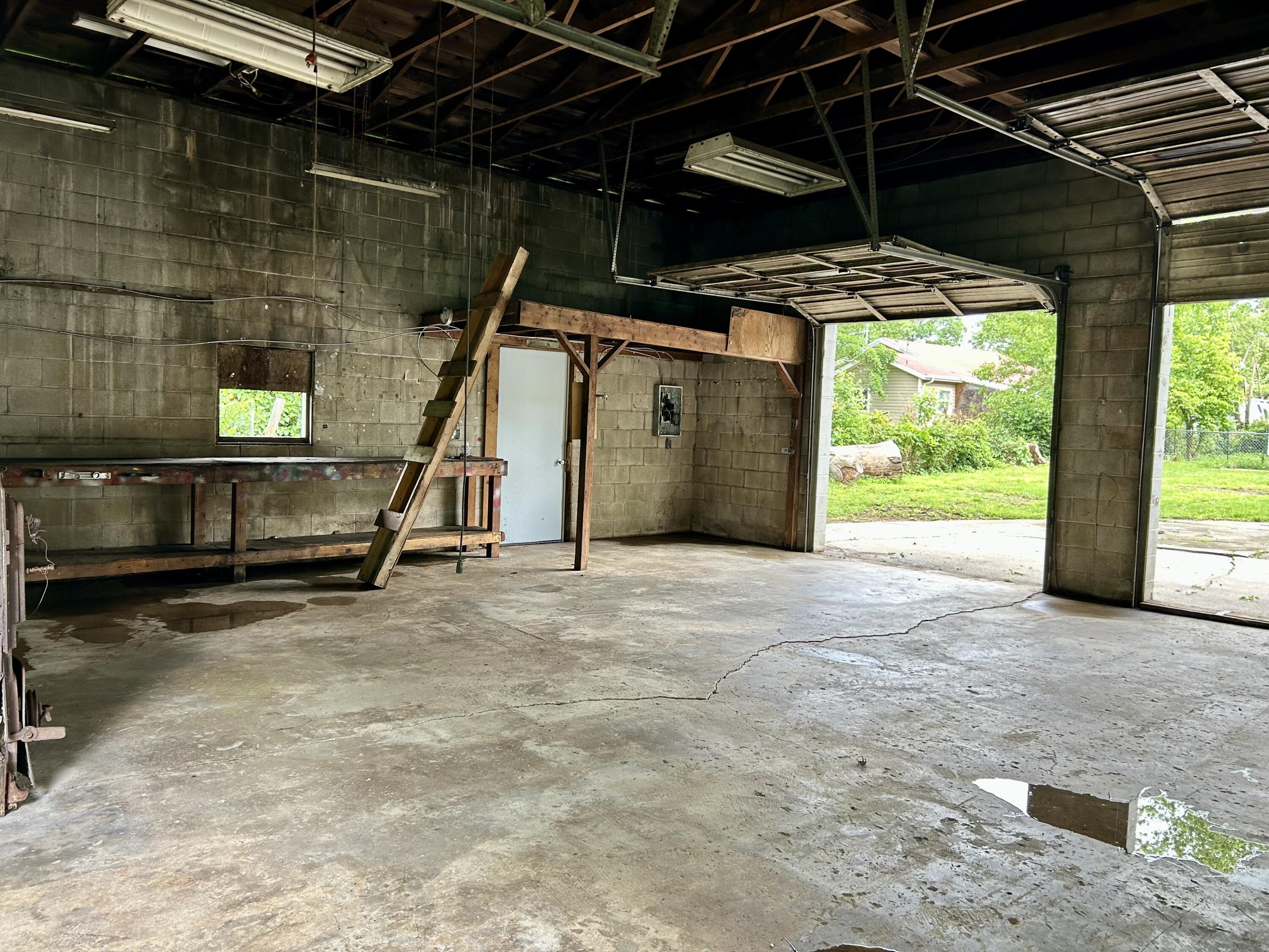 3240 West Page Street Property Photo 18
