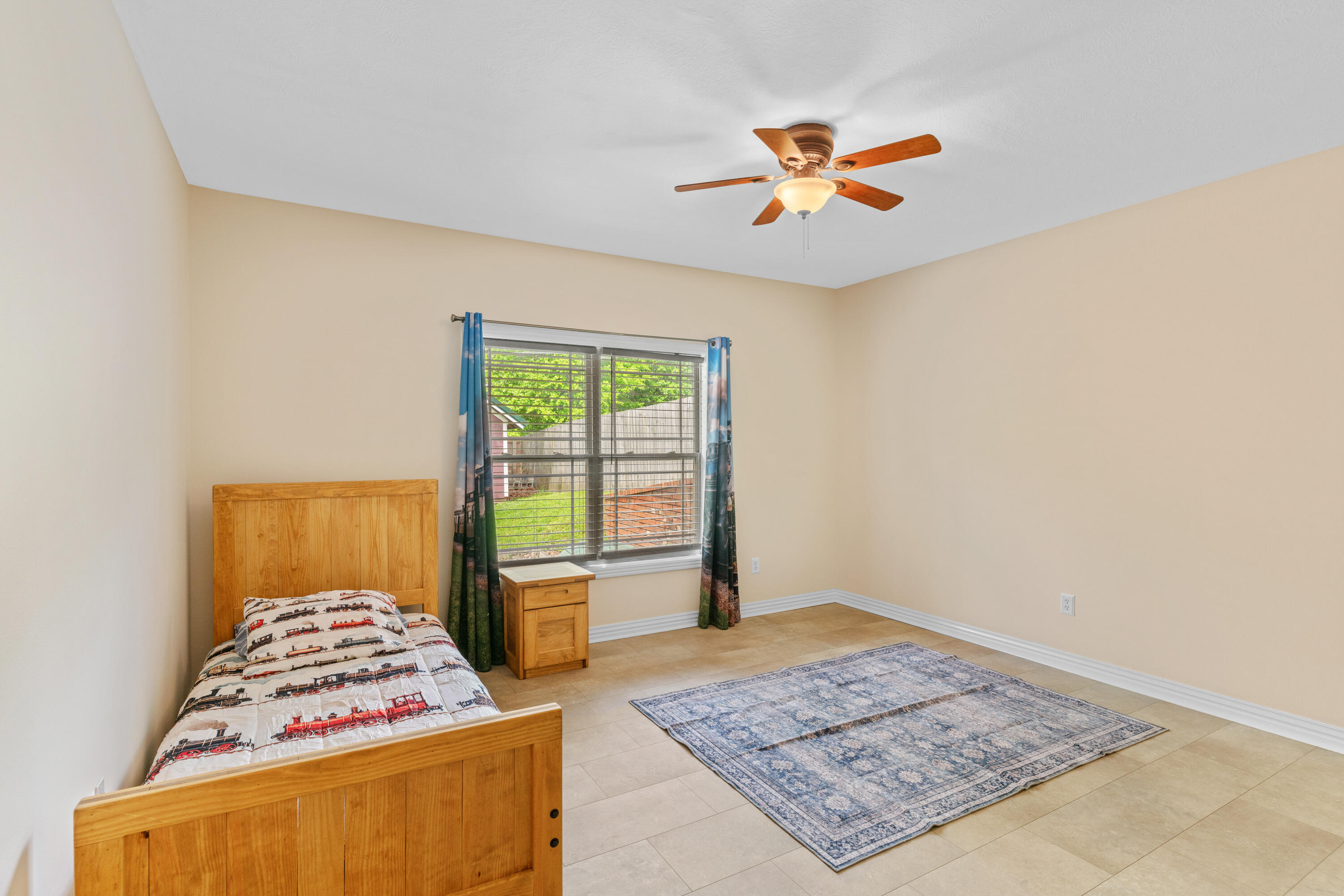 619 North Santa Monica Drive Property Photo 31