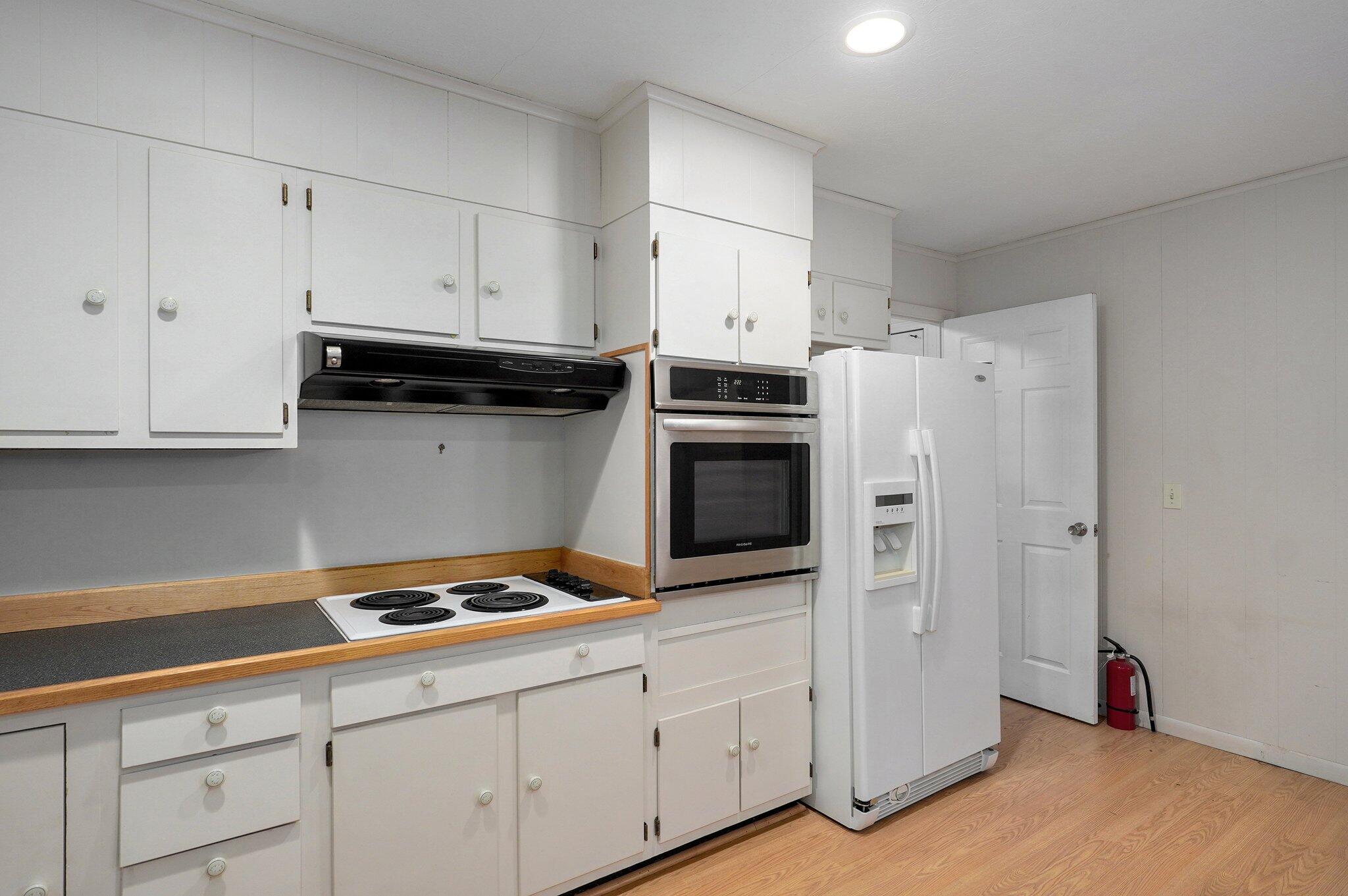 3953 South Broadway Avenue Property Photo 15