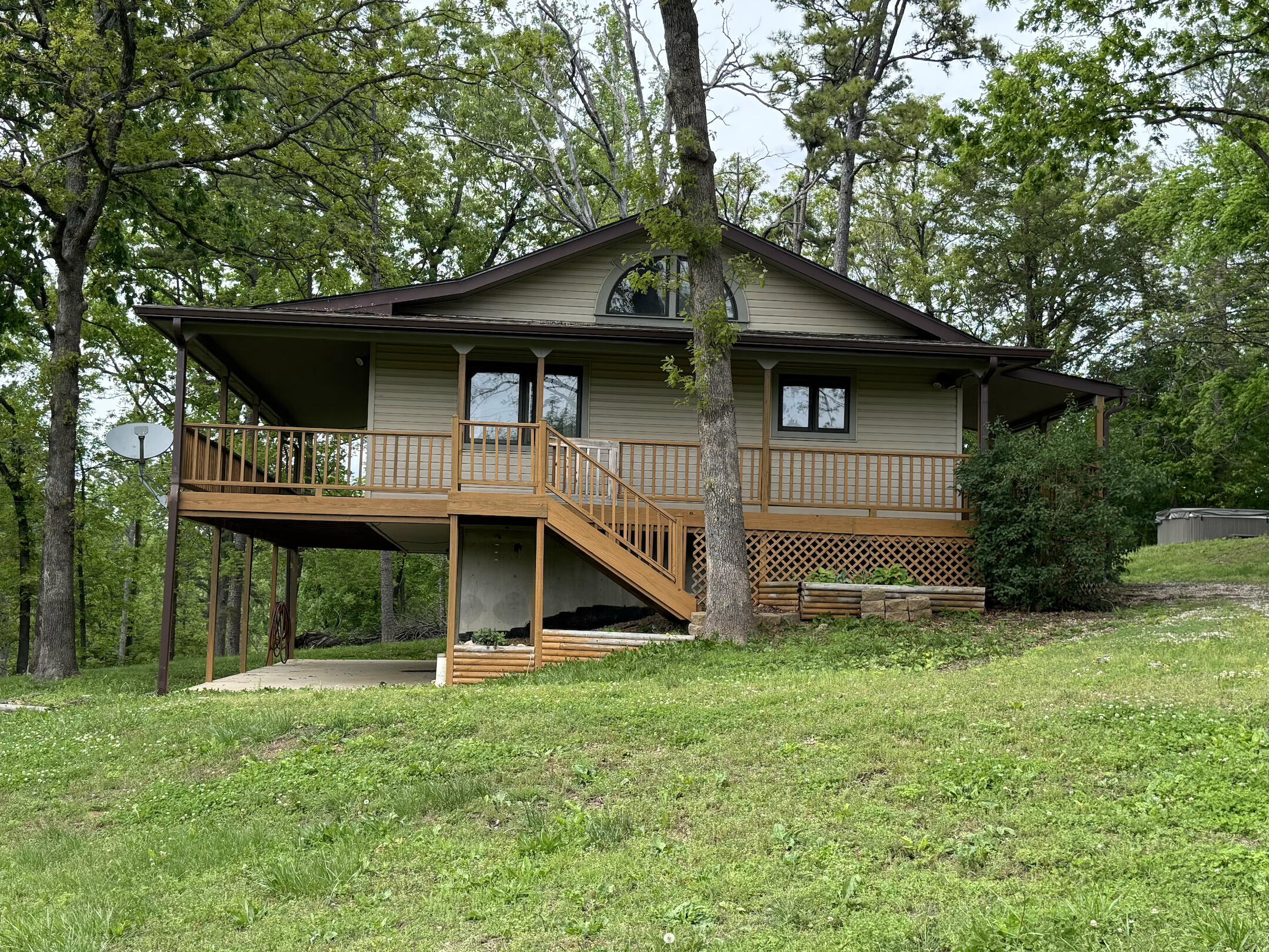 16709 Honeysuckle Hill Road Property Photo 7