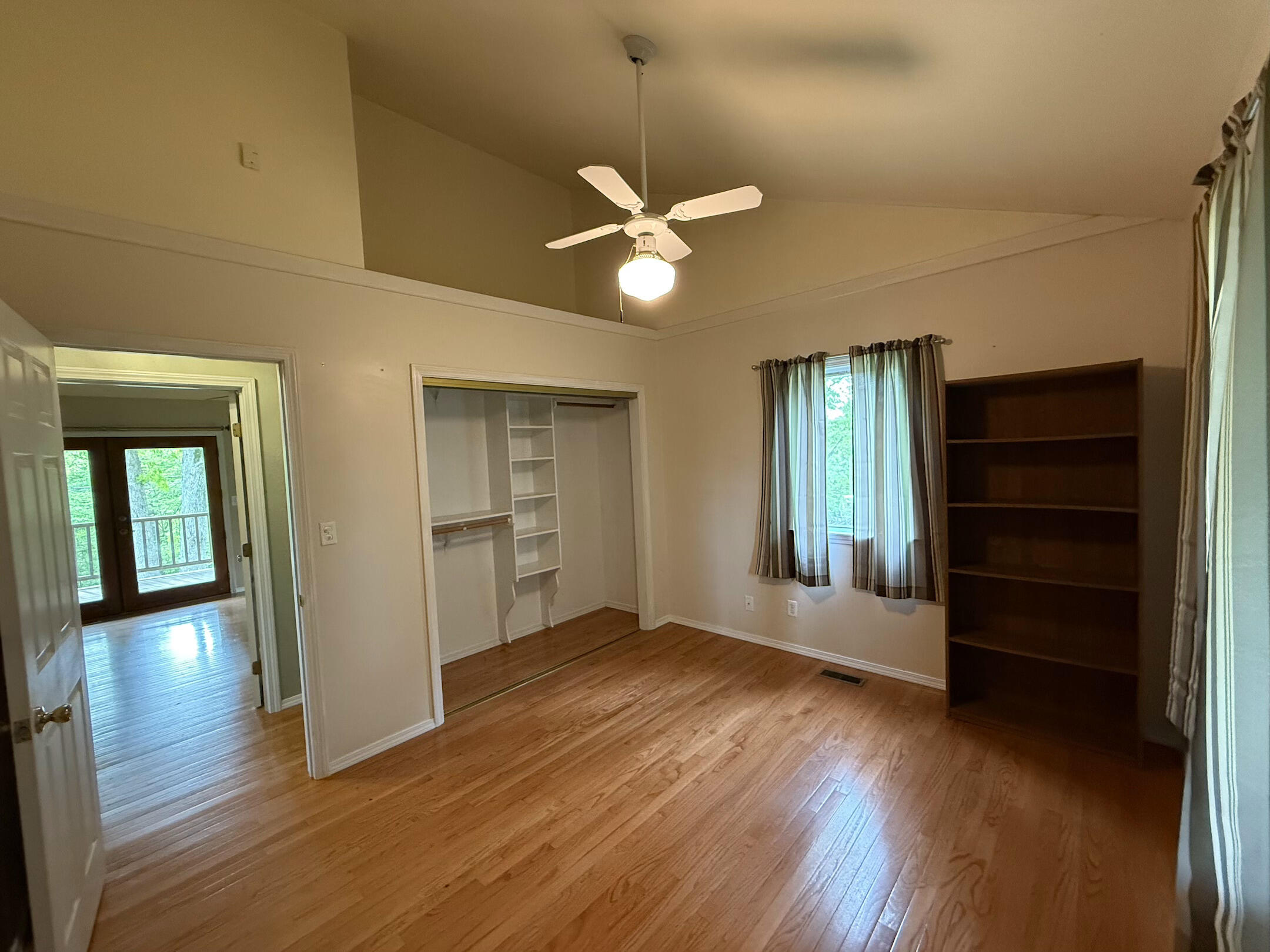 16709 Honeysuckle Hill Road Property Photo 16