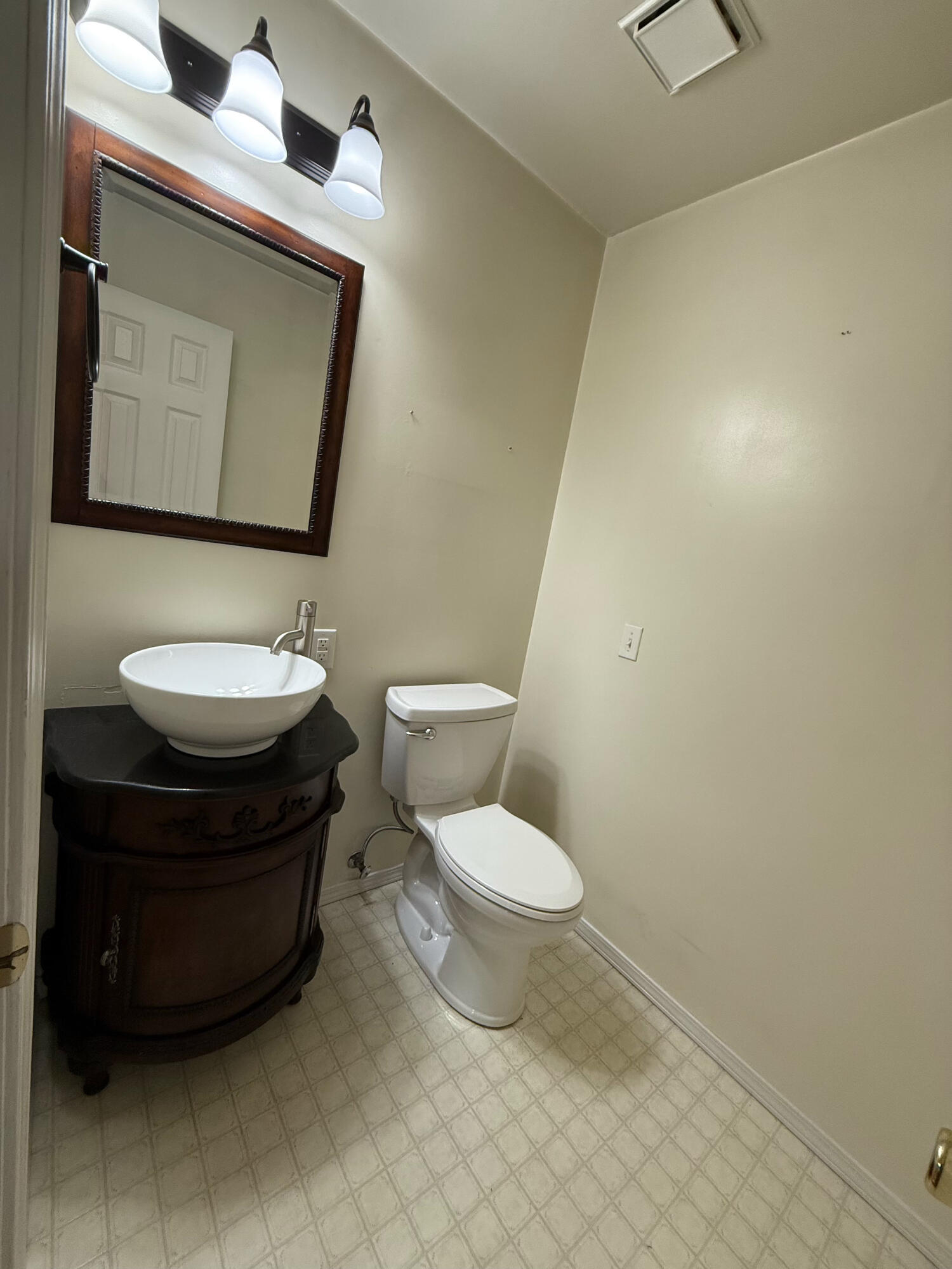 16709 Honeysuckle Hill Road Property Photo 19