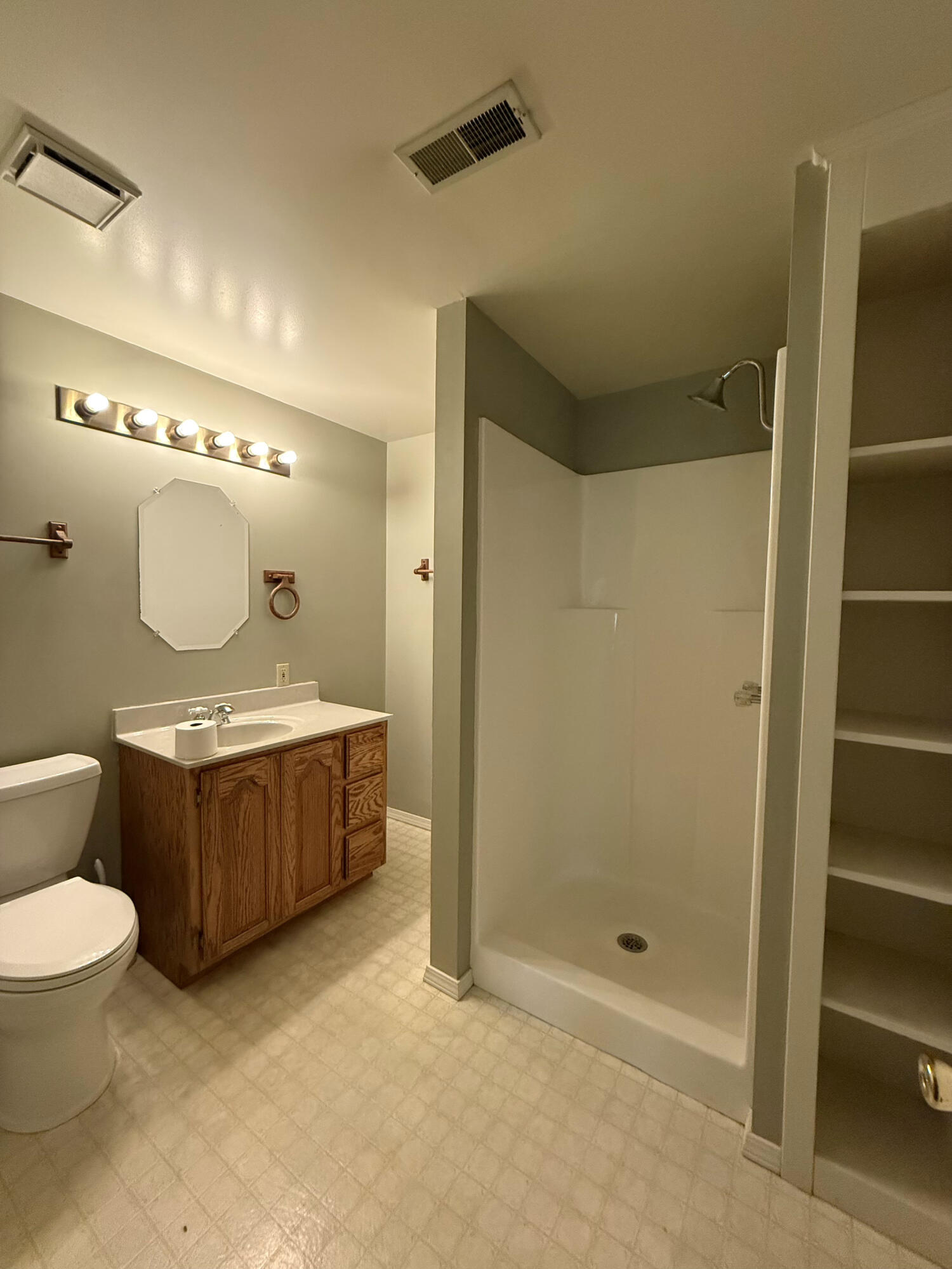 16709 Honeysuckle Hill Road Property Photo 20