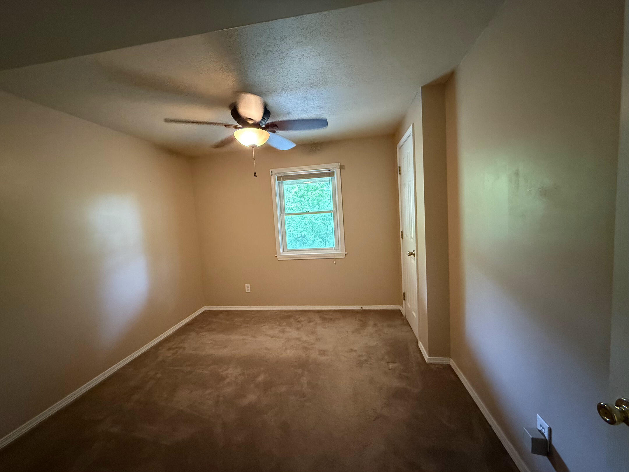 16709 Honeysuckle Hill Road Property Photo 21
