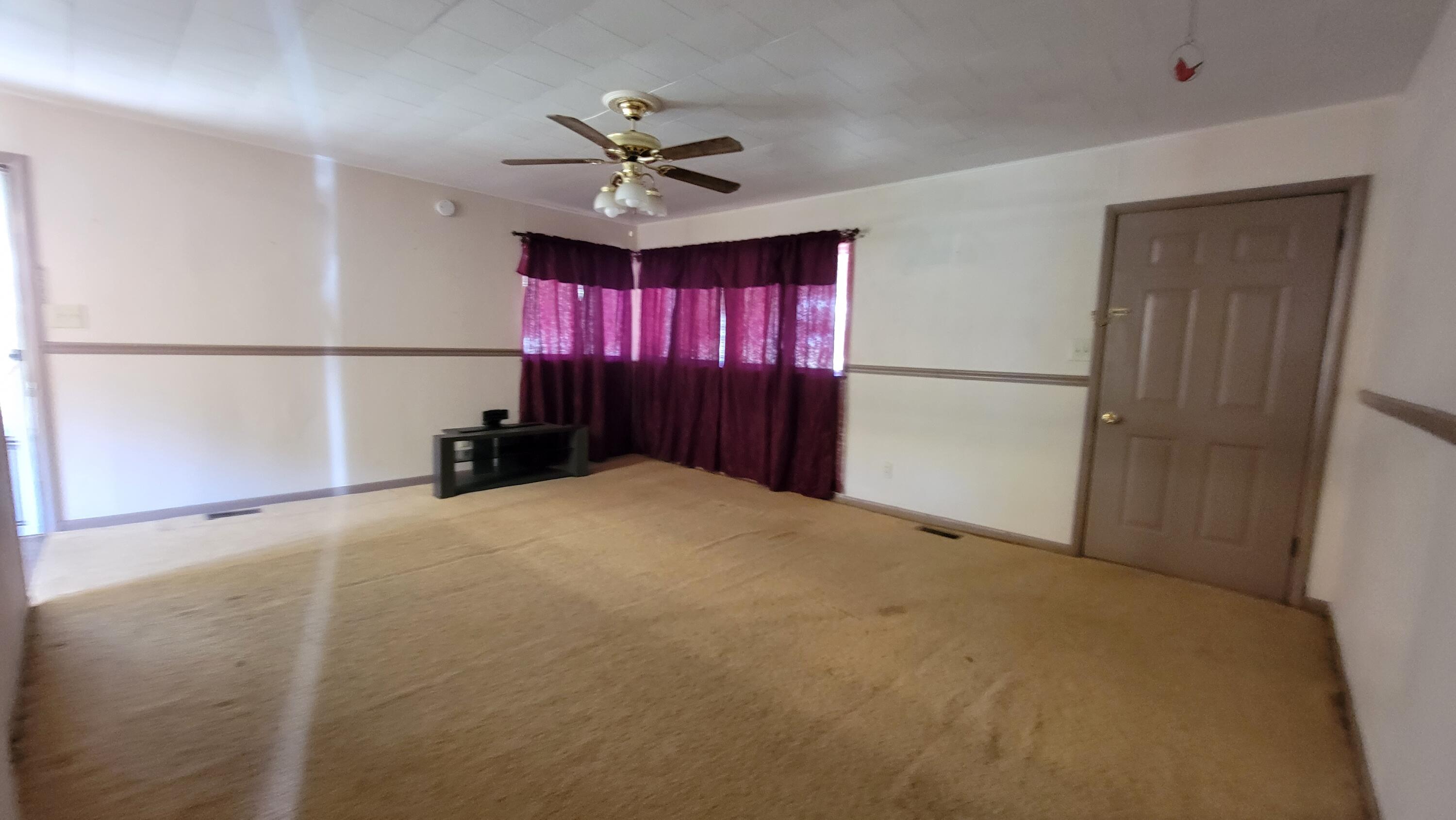 624 Joe Jones Boulevard Property Photo 3