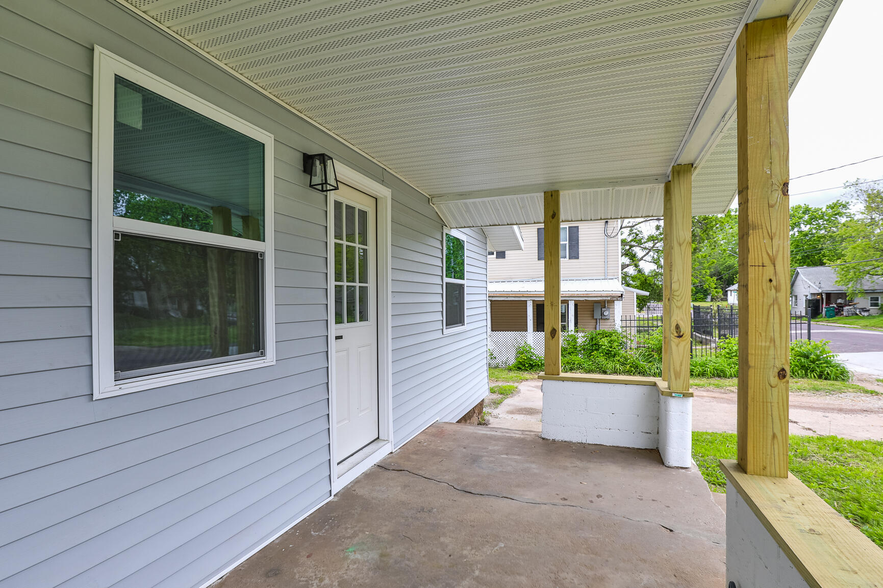 507 East County Road Property Photo 3