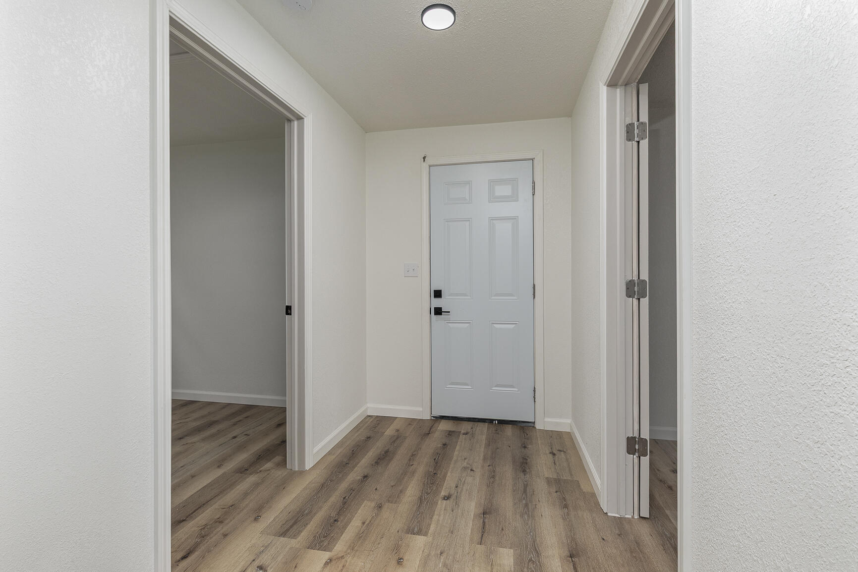 507 East County Road Property Photo 11