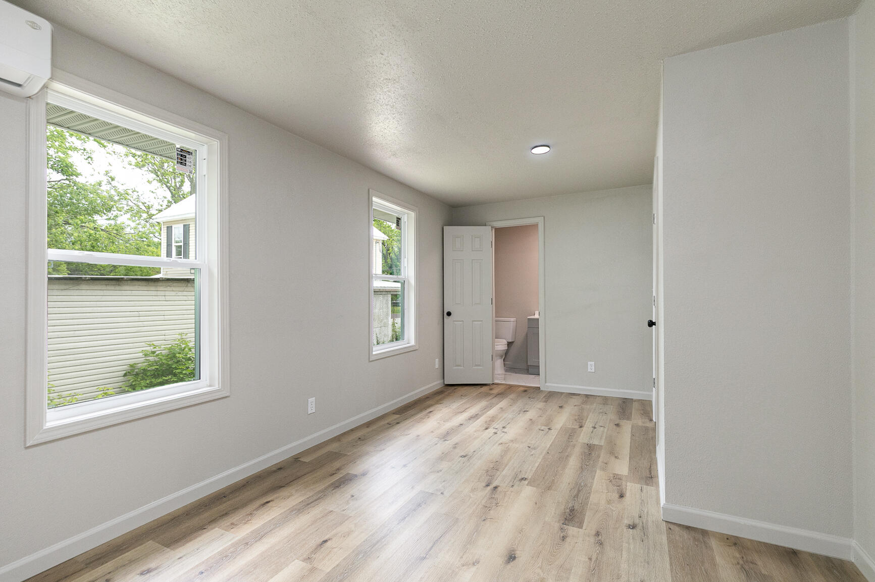507 East County Road Property Photo 14