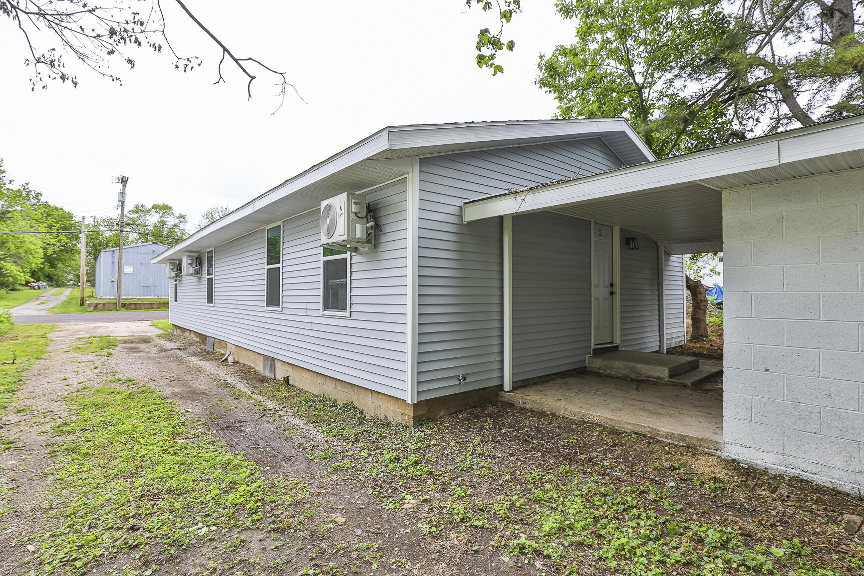 507 East County Road Property Photo 23