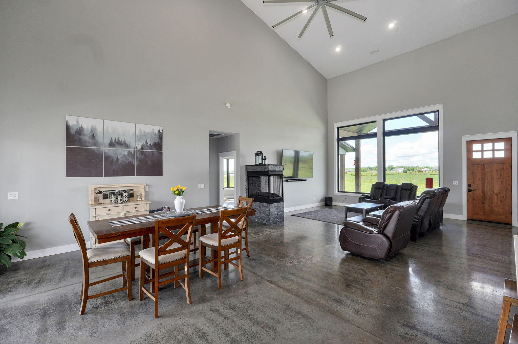 247 Davis Road Property Photo 12