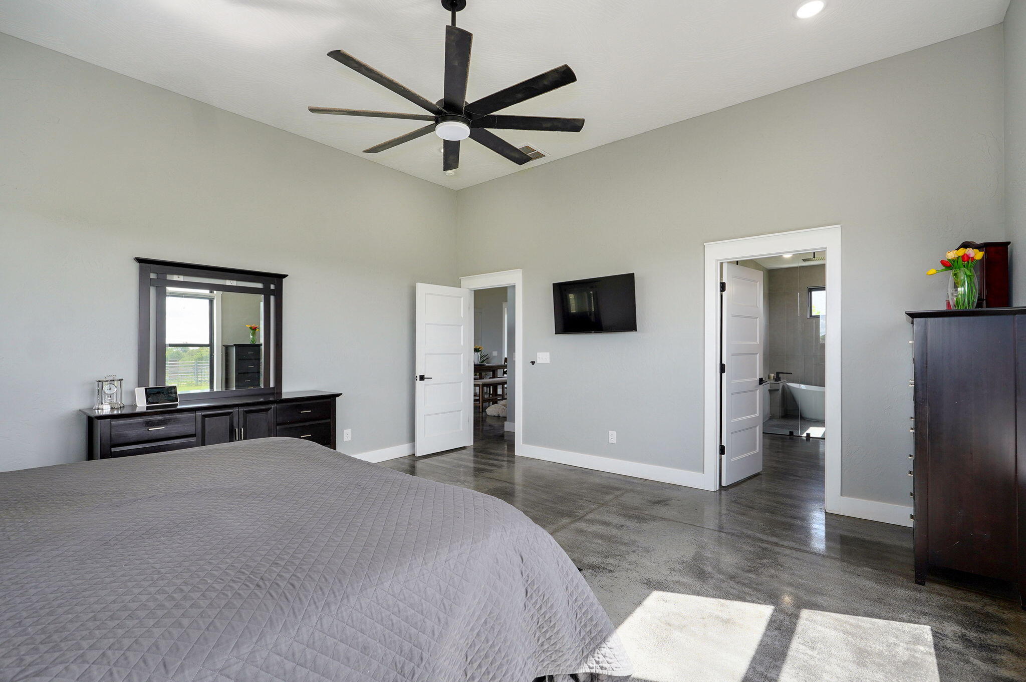 247 Davis Road Property Photo 19