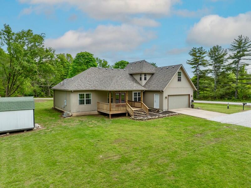 555 East Farm 84 Road Property Photo 5