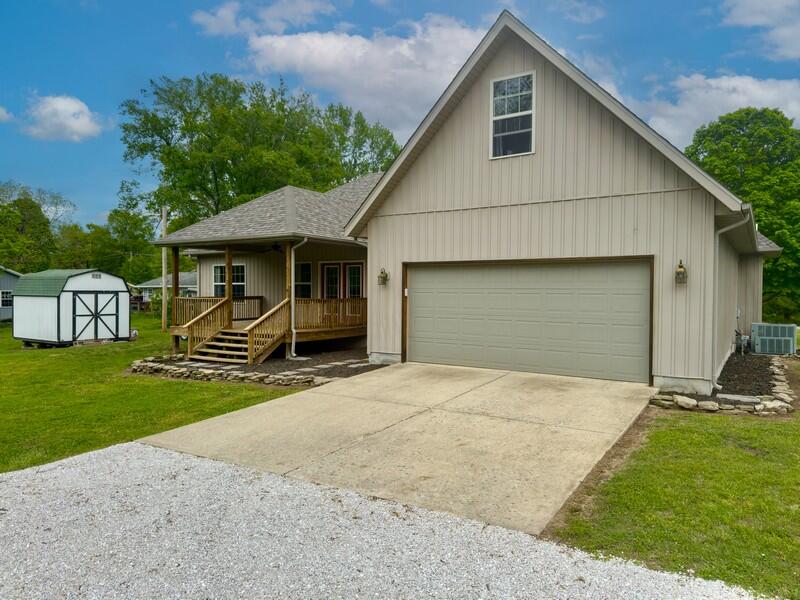 555 East Farm 84 Road Property Photo 6