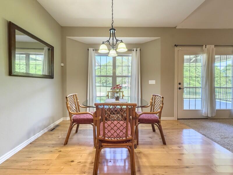 555 East Farm 84 Road Property Photo 18