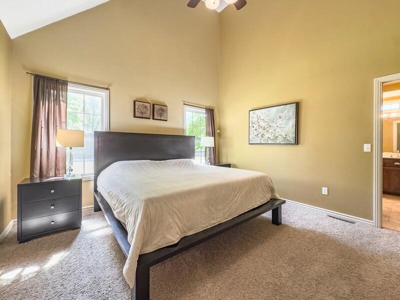 555 East Farm 84 Road Property Photo 22
