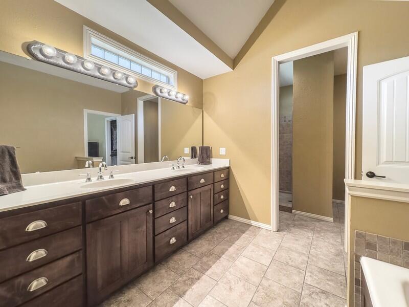 555 East Farm 84 Road Property Photo 26