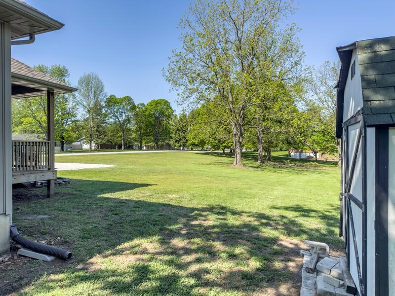 555 East Farm 84 Road Property Photo 43