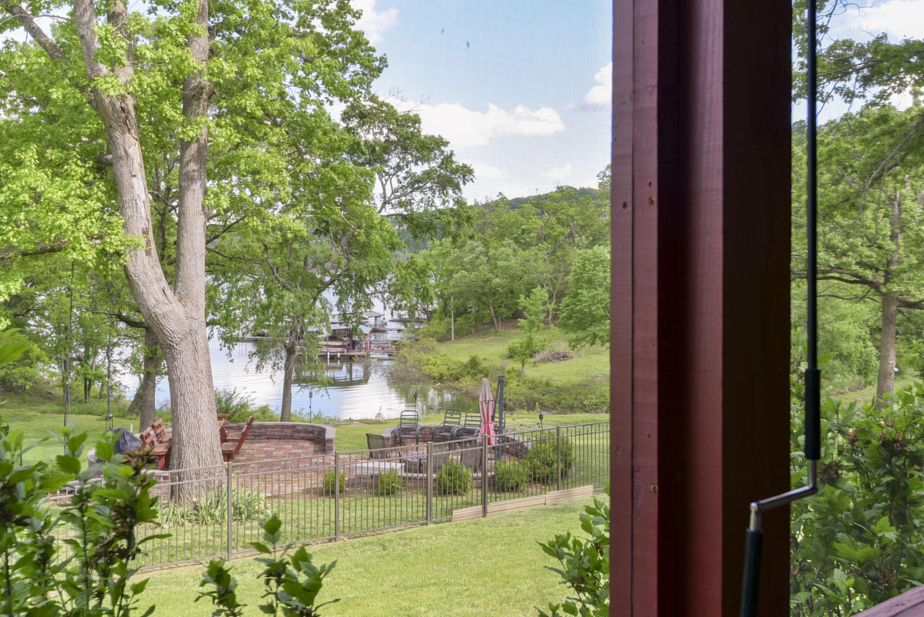 164 Lake Circle Drive Property Photo 7