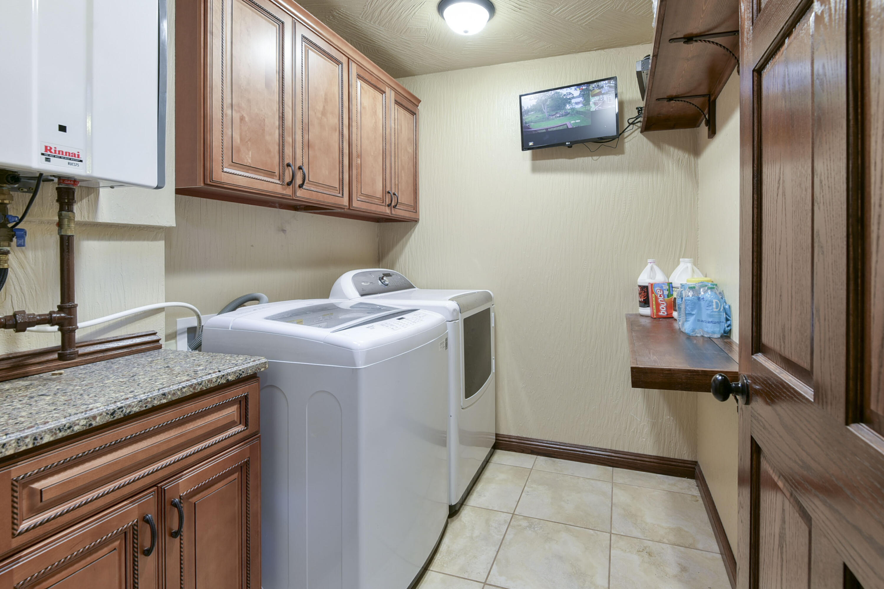 164 Lake Circle Drive Property Photo 29