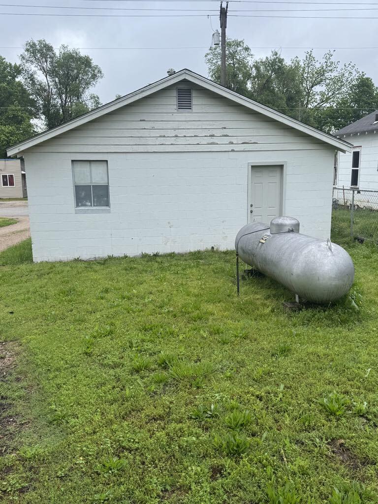908 North Lincoln Property Photo 1