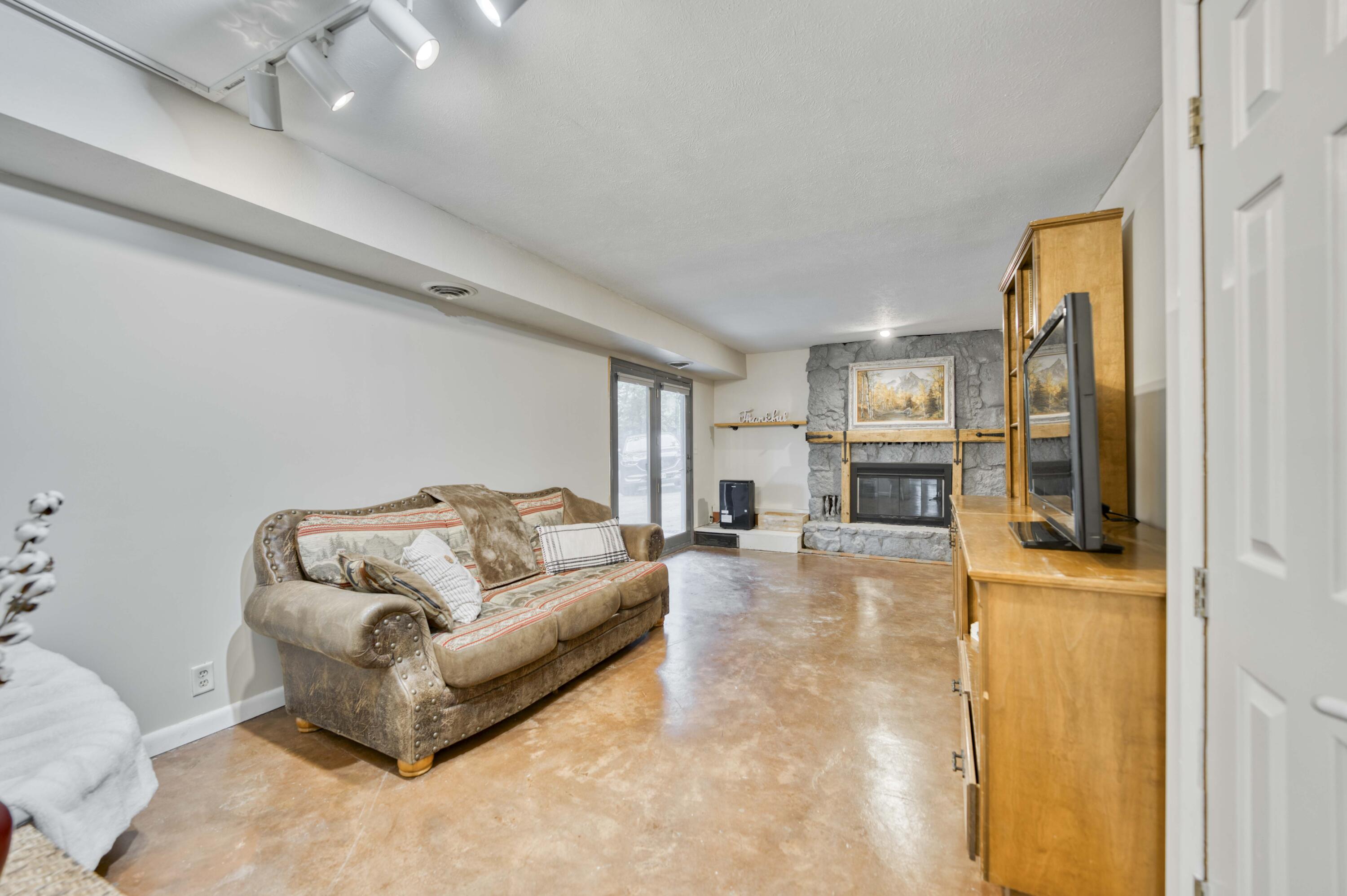3892 Joe Bald Road Property Photo 30