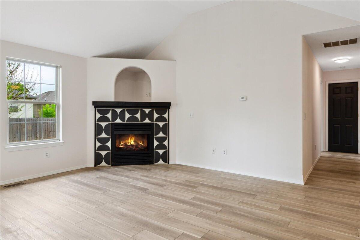 4421 West Tilden Street Property Photo 7