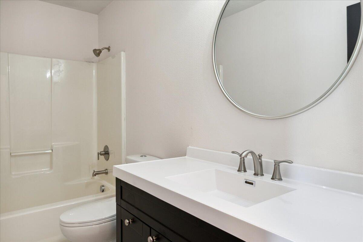 4421 West Tilden Street Property Photo 23