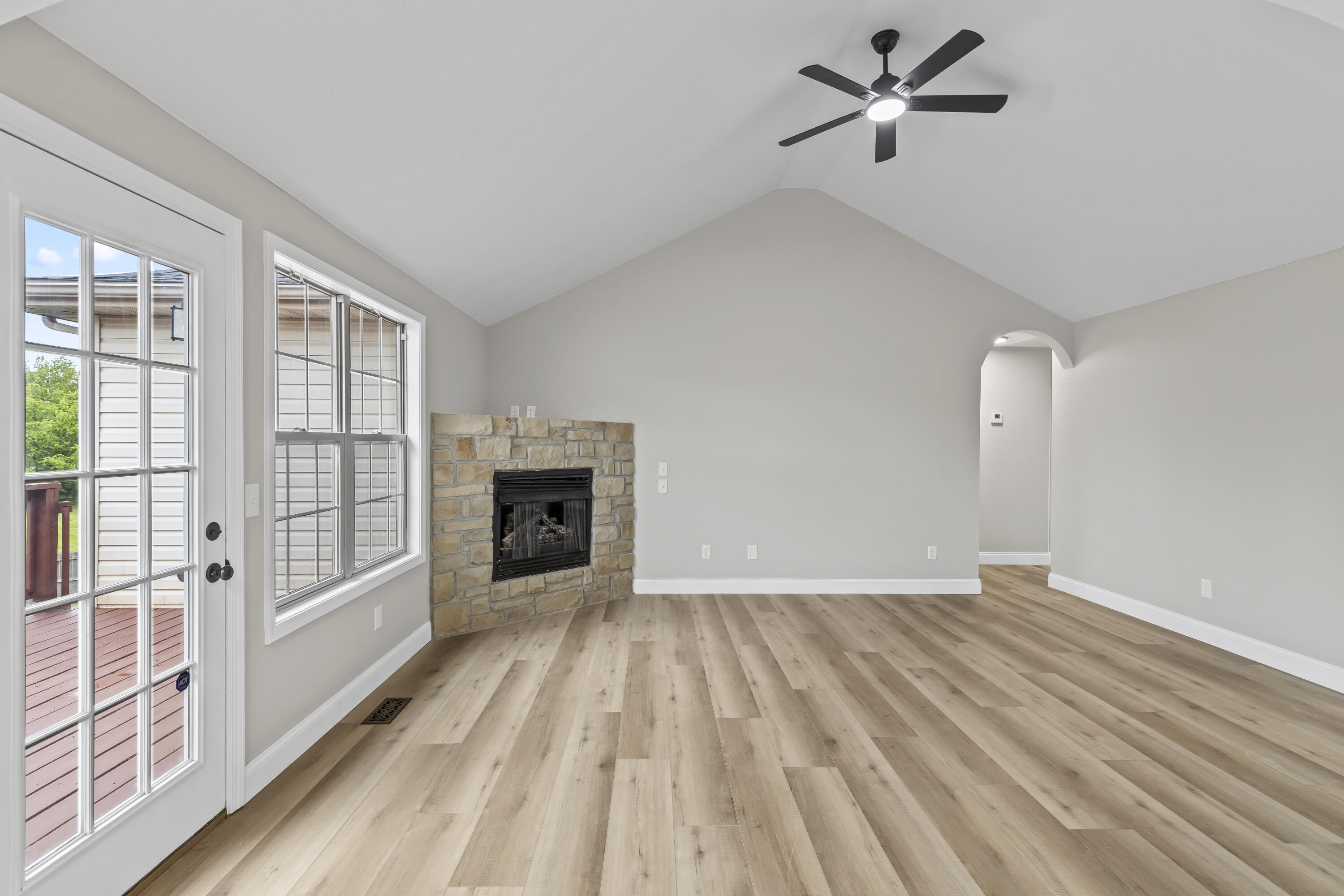 5703 South Vicksburg Battle Court Property Photo 8