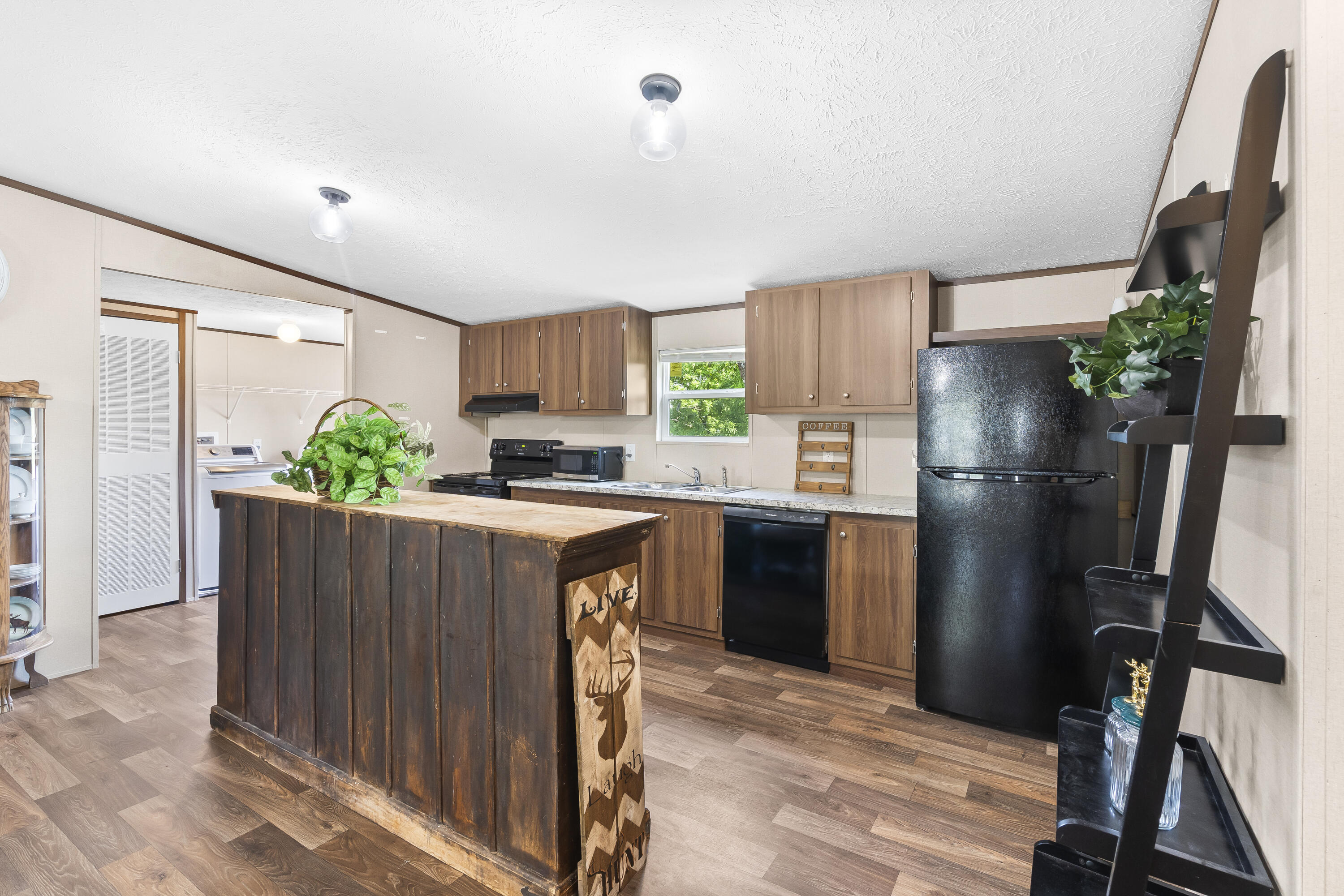 145 Grand Avenue Property Photo 3