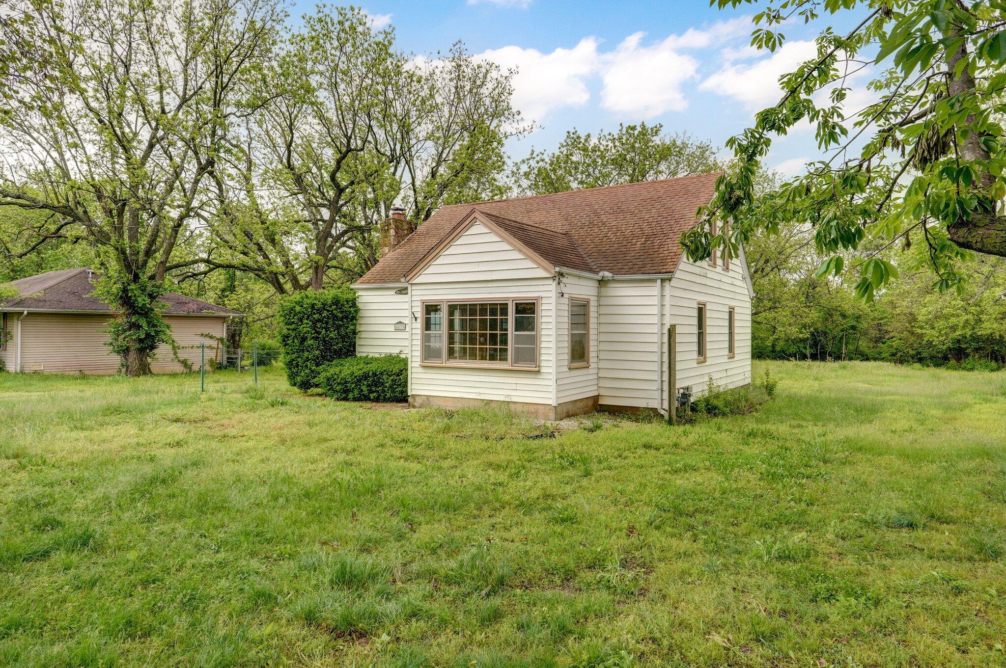 1133 North Dickerson Avenue Property Photo 3