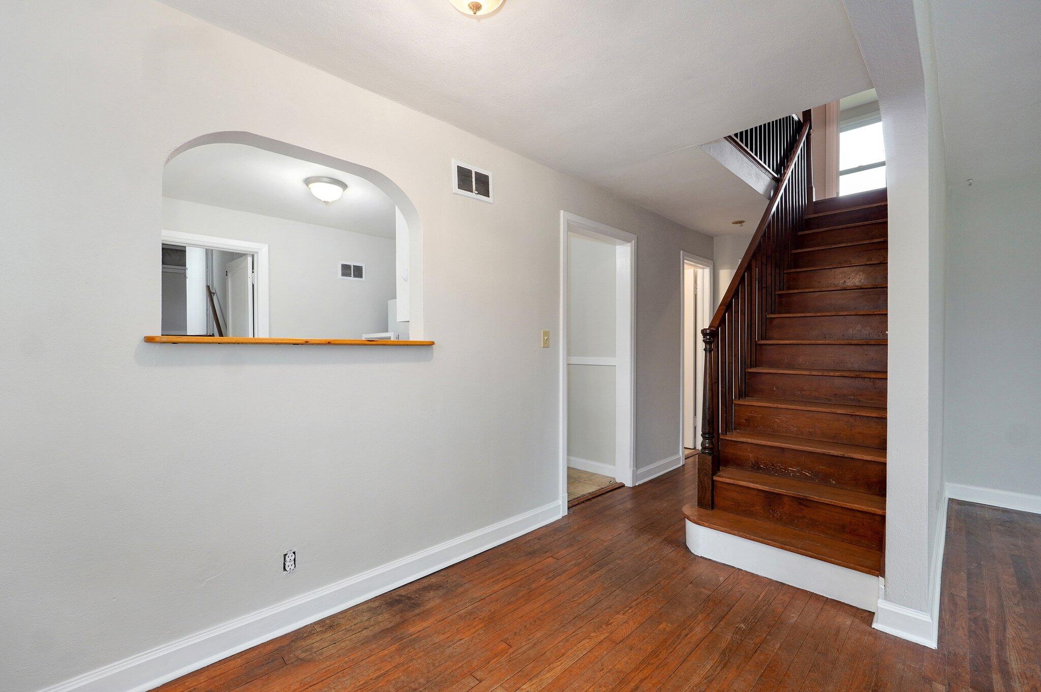 1133 North Dickerson Avenue Property Photo 10