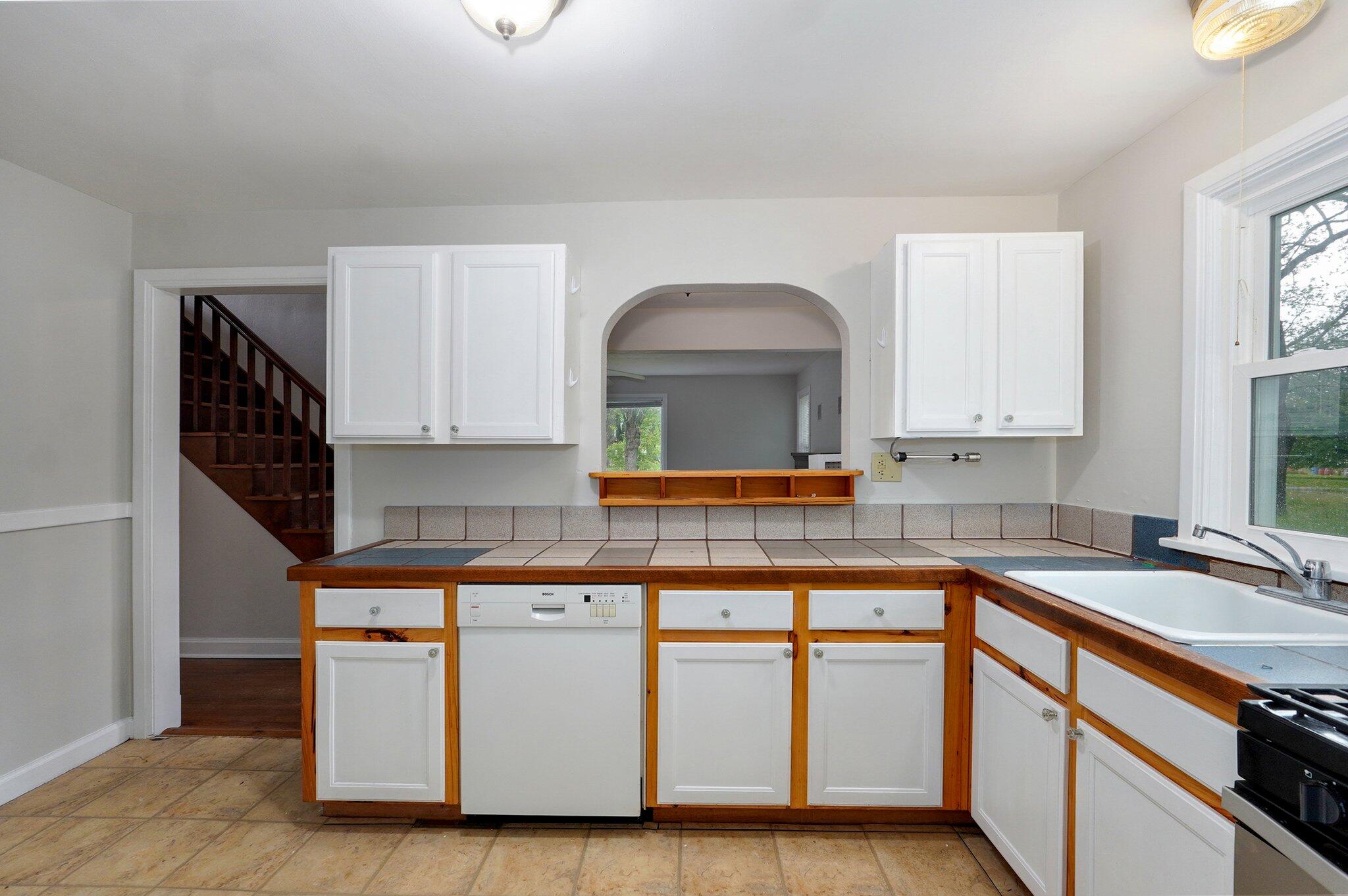 1133 North Dickerson Avenue Property Photo 13