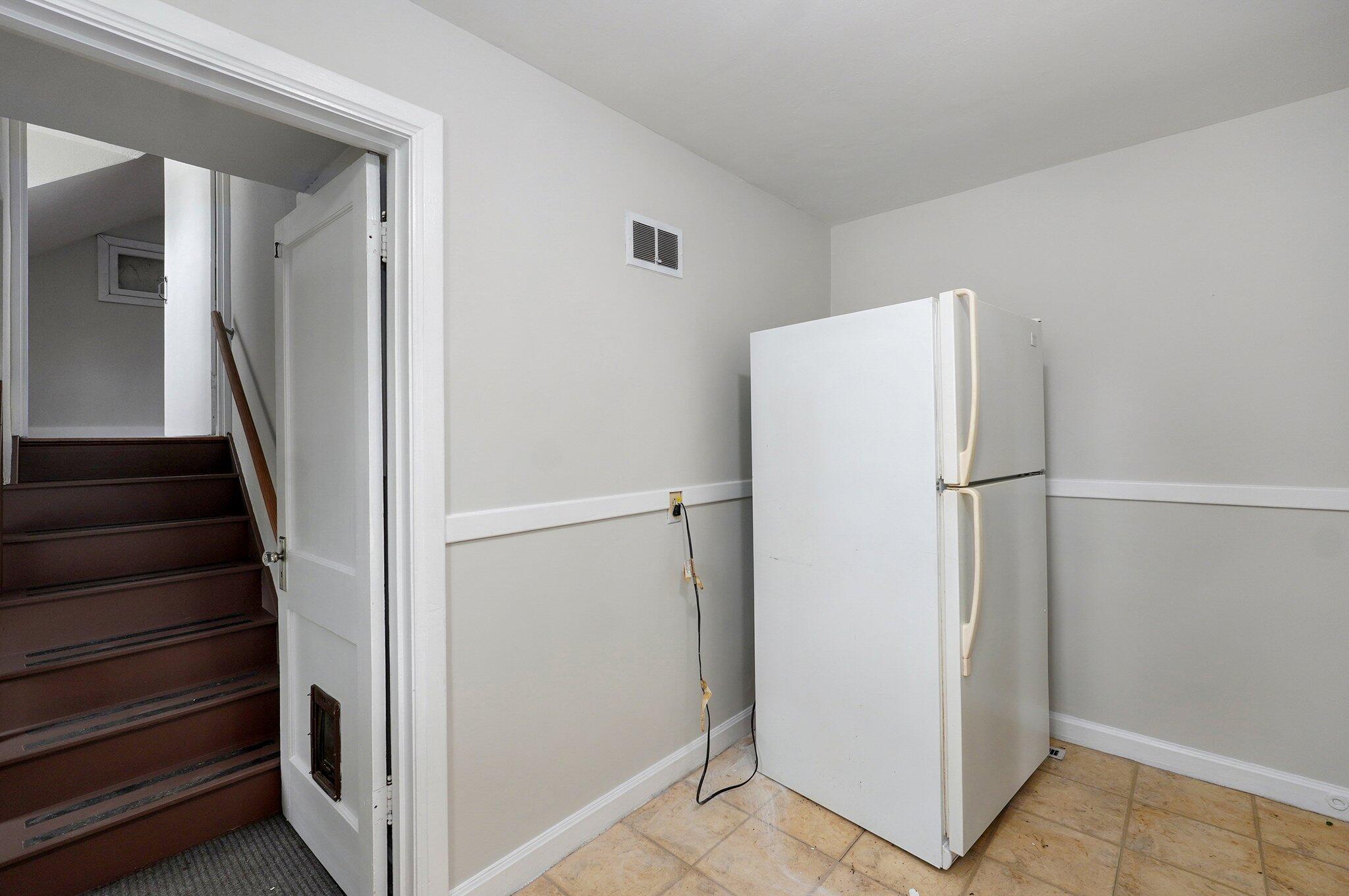 1133 North Dickerson Avenue Property Photo 14