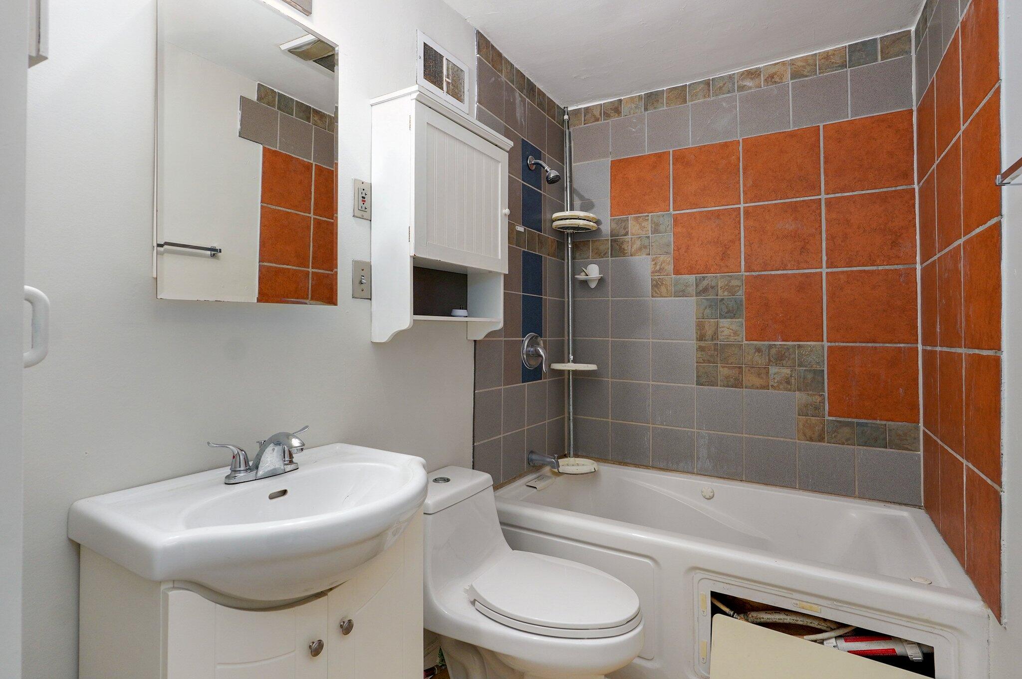 1133 North Dickerson Avenue Property Photo 16