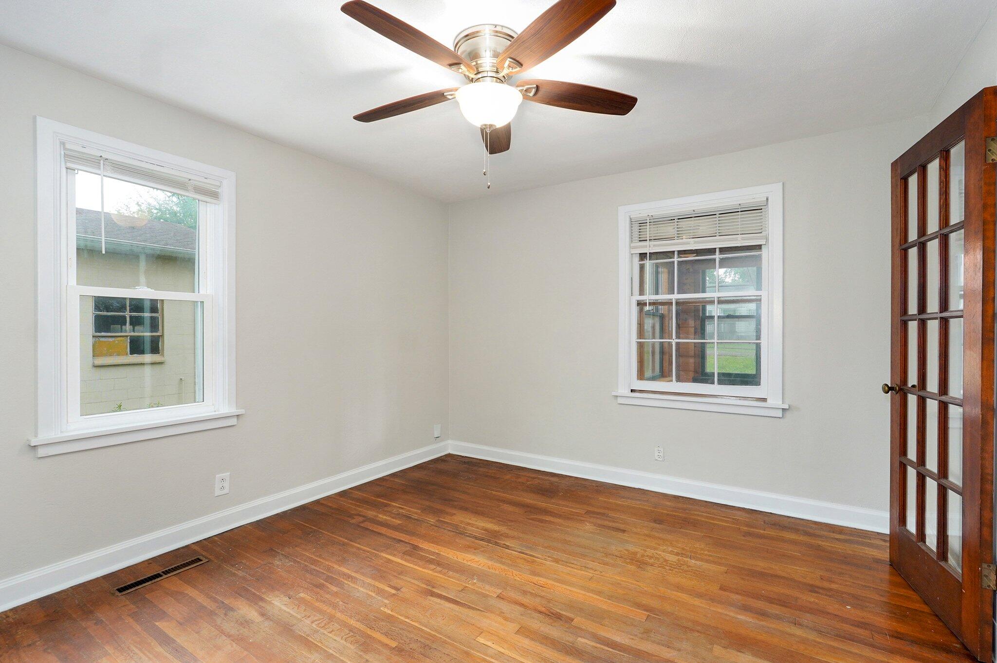 1133 North Dickerson Avenue Property Photo 17