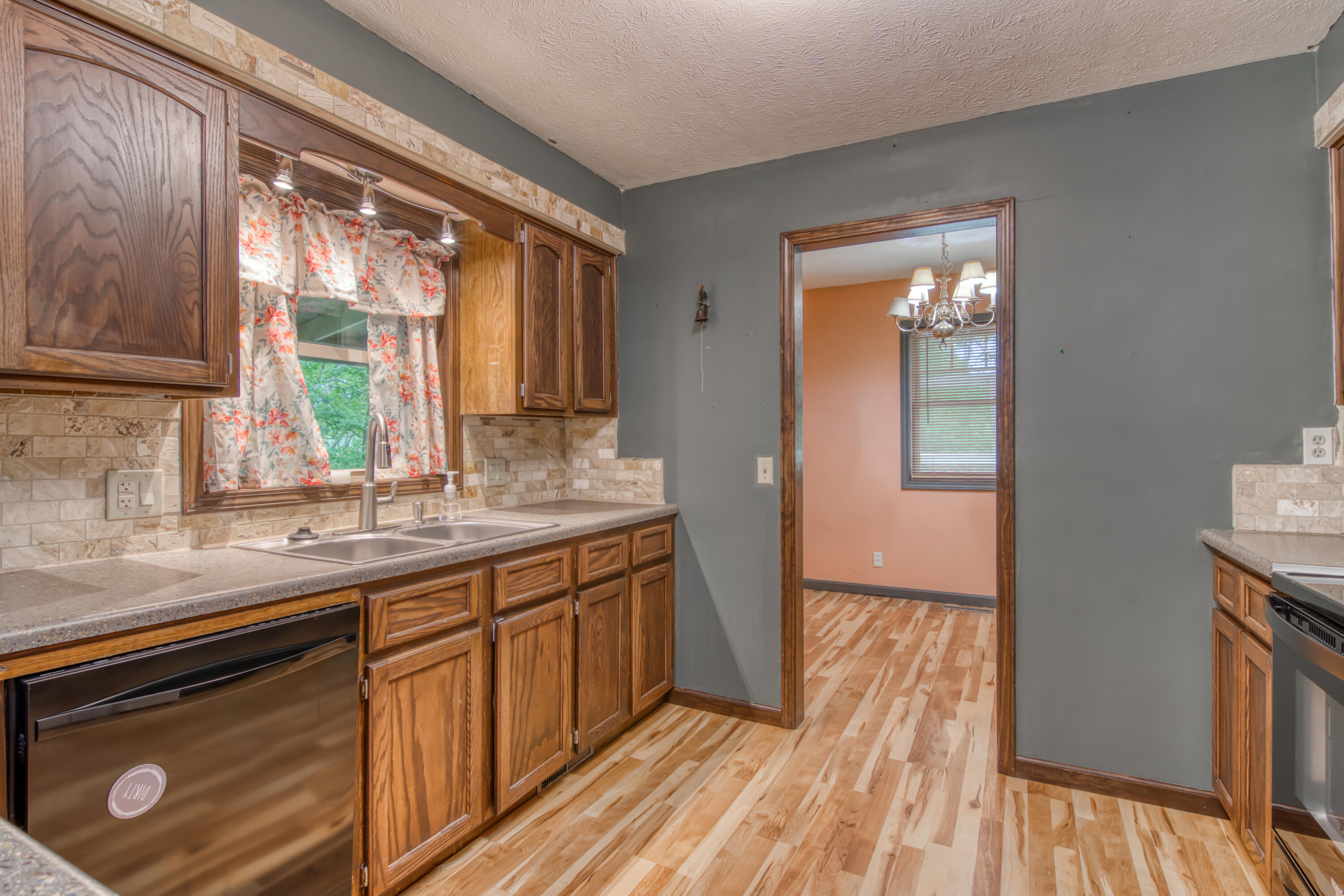 713 Taneycomo Road Property Photo 10