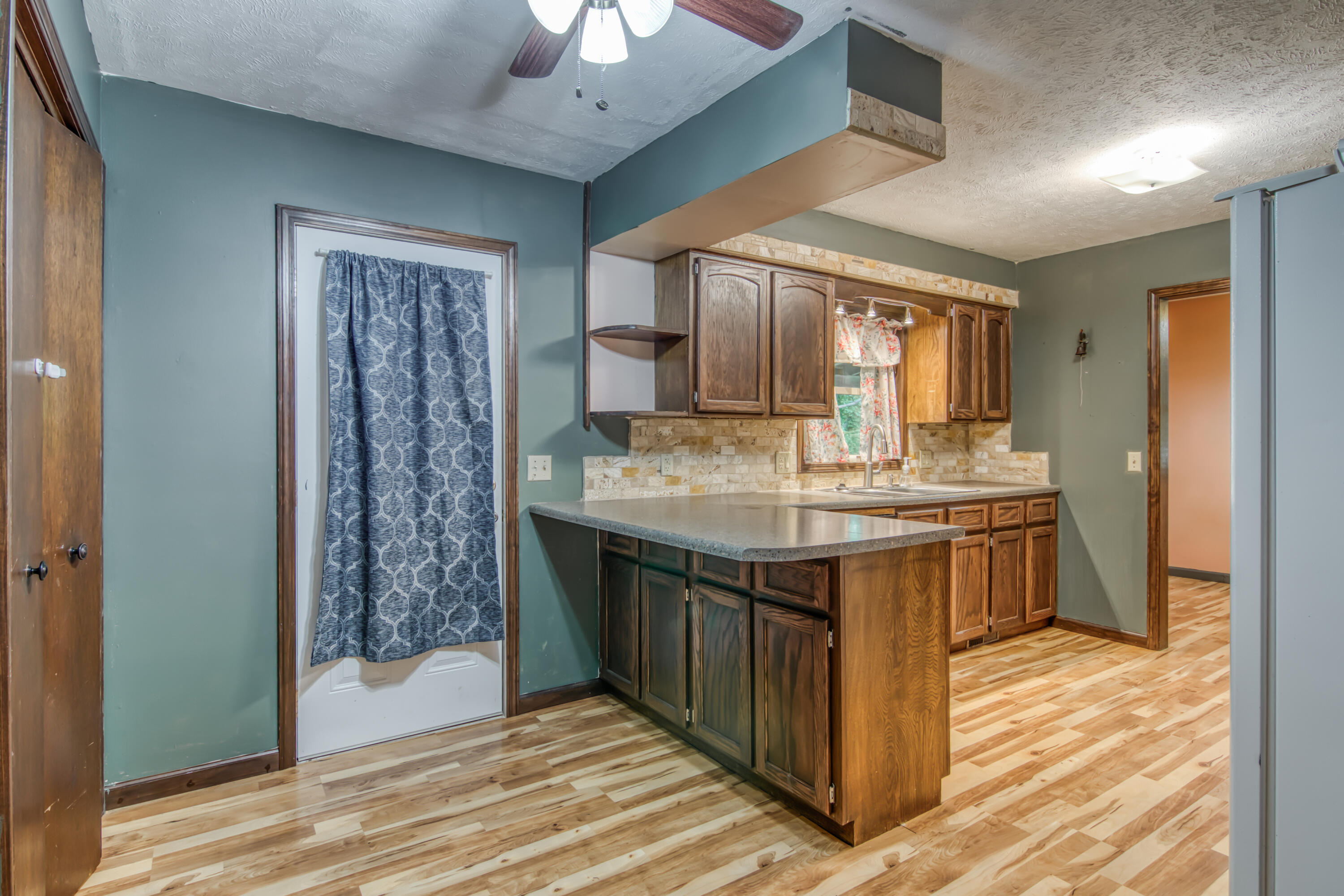 713 Taneycomo Road Property Photo 12