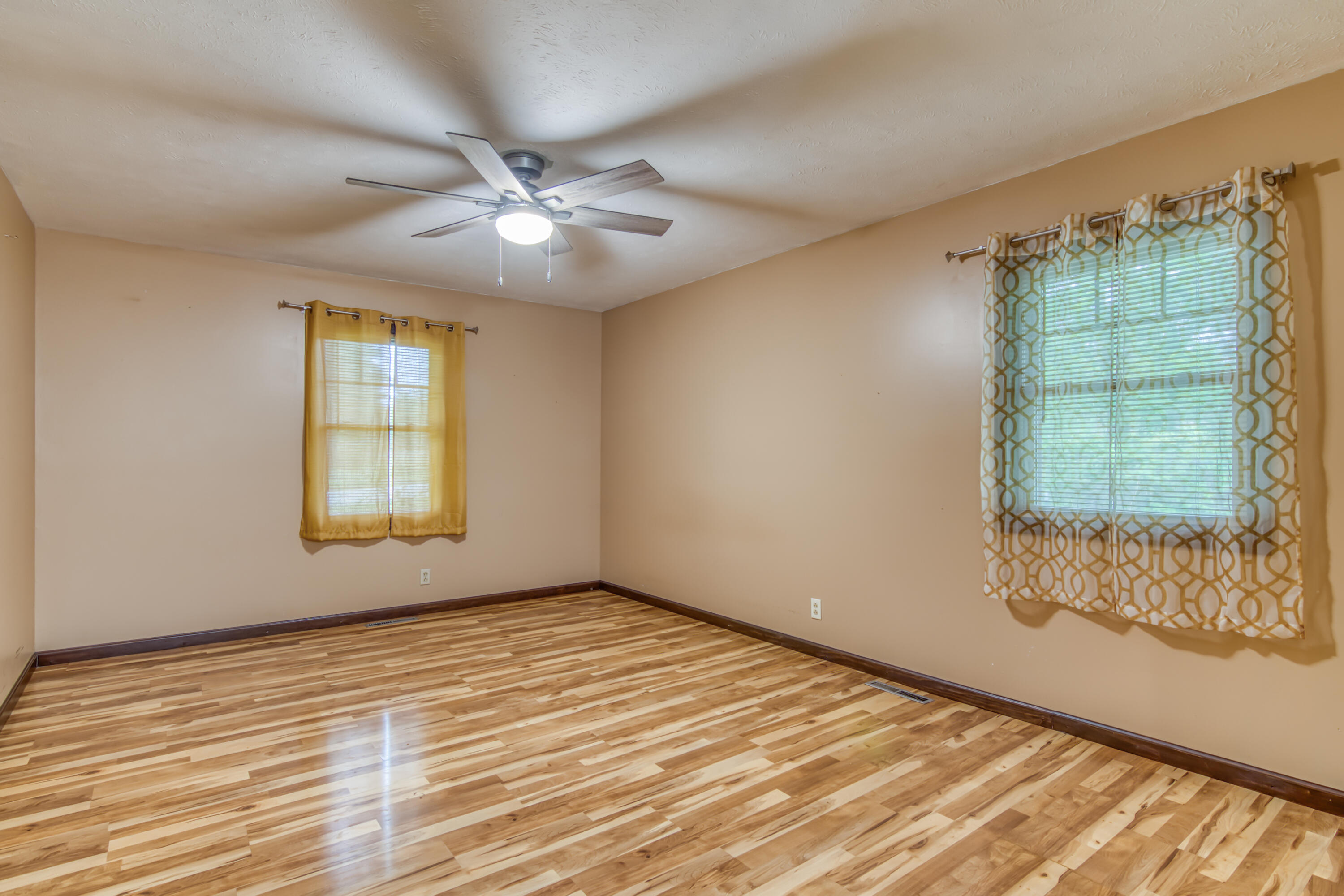 713 Taneycomo Road Property Photo 18