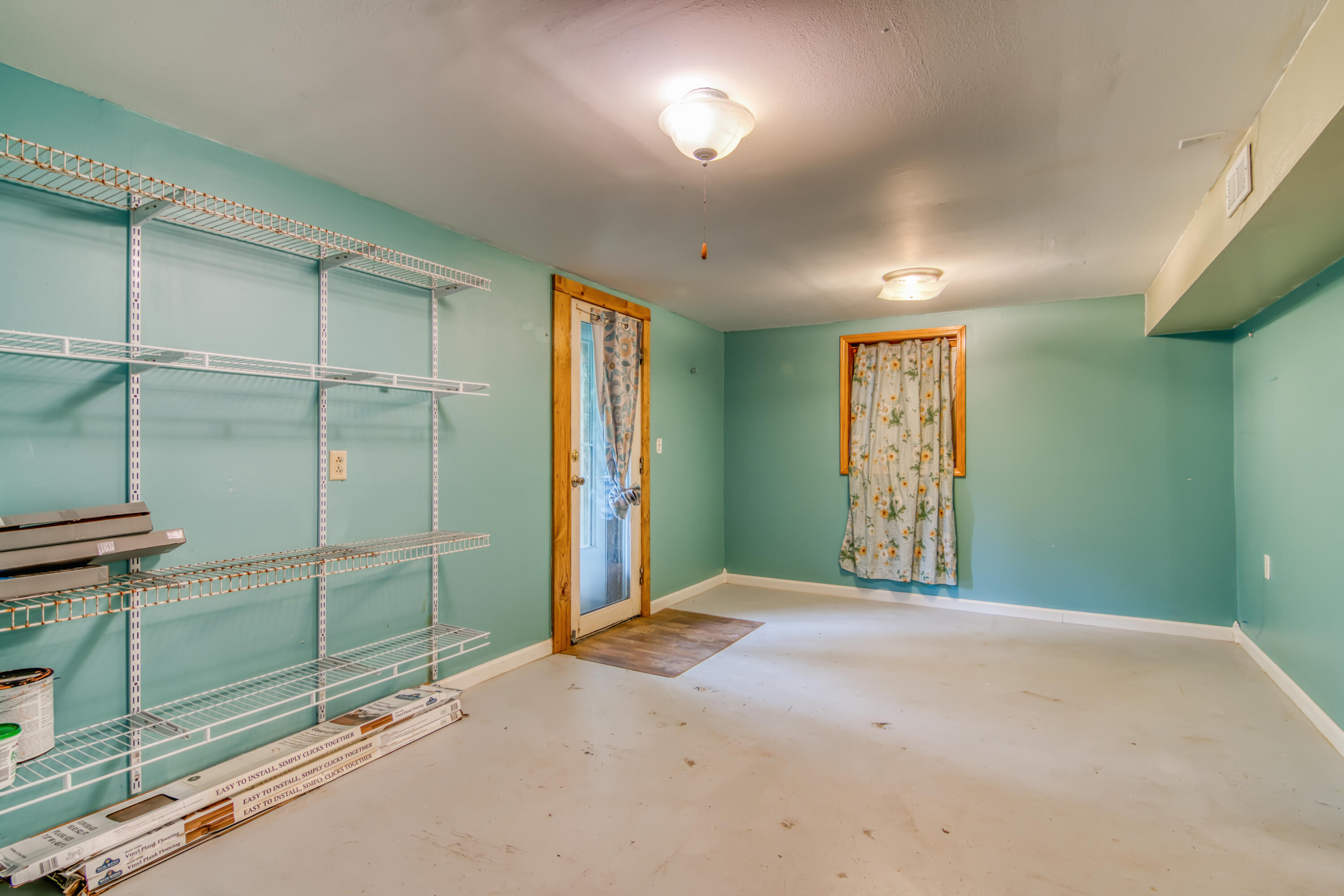 713 Taneycomo Road Property Photo 25