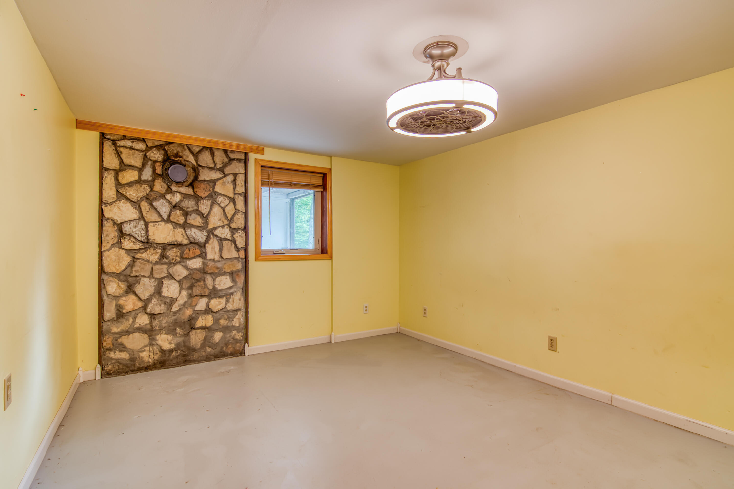 713 Taneycomo Road Property Photo 27