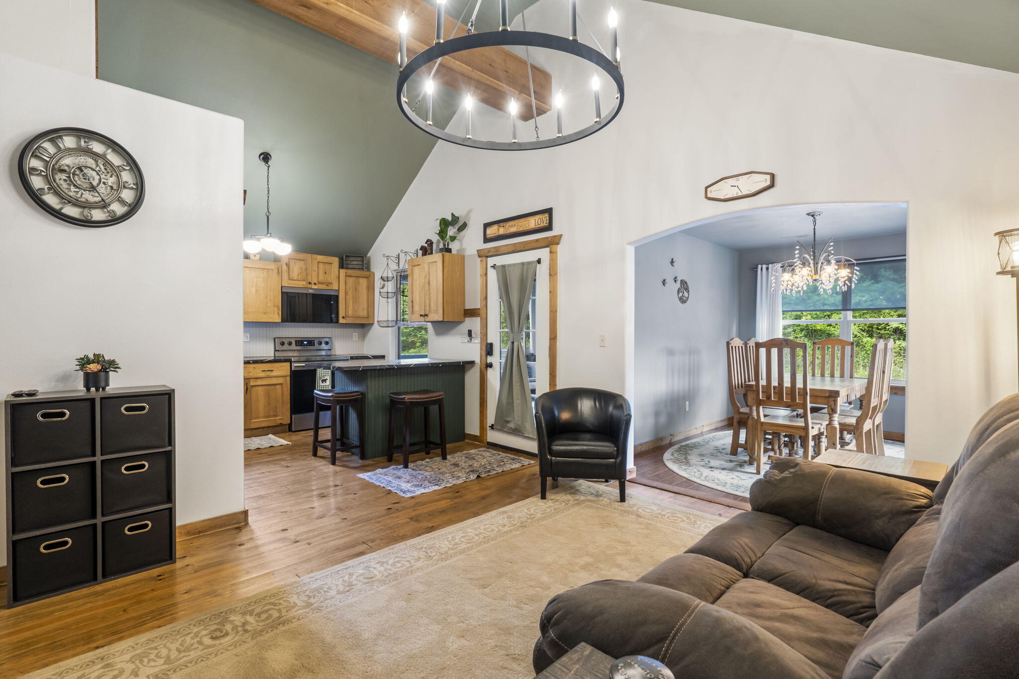 1226 Peace In Valley Road Property Photo 3