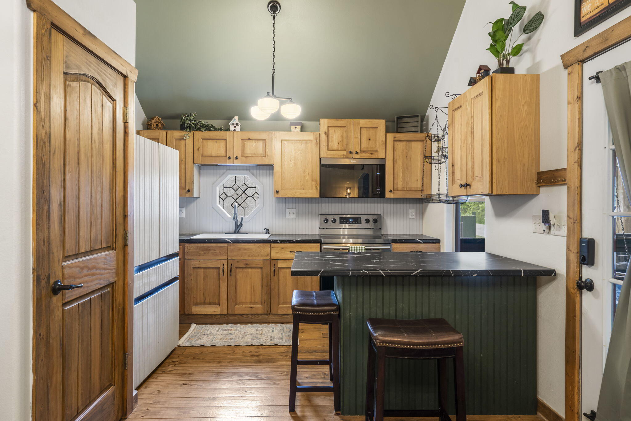 1226 Peace In Valley Road Property Photo 4