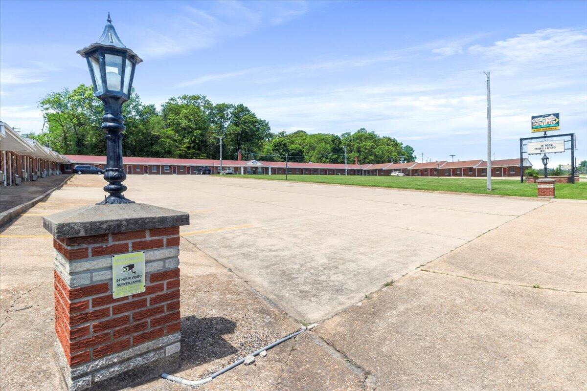 505 Porter Wagoner Boulevard Property Photo 4