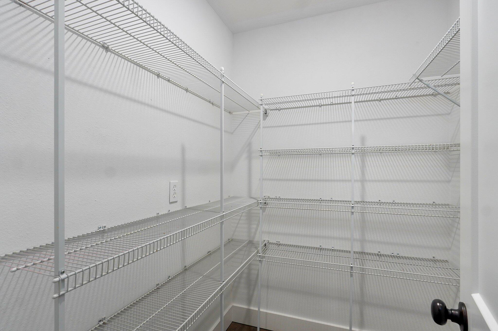1404 East Hayloft Drive Property Photo 13
