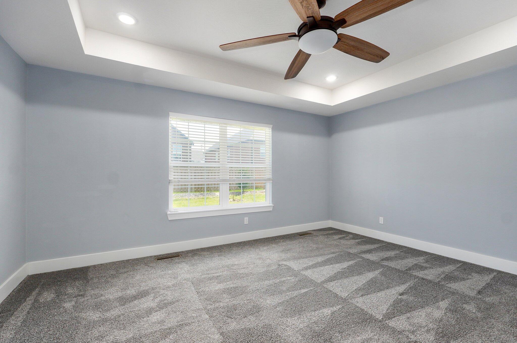 1404 East Hayloft Drive Property Photo 14