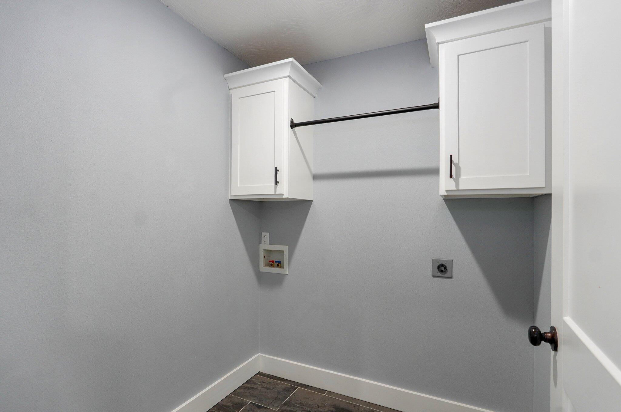 1404 East Hayloft Drive Property Photo 28