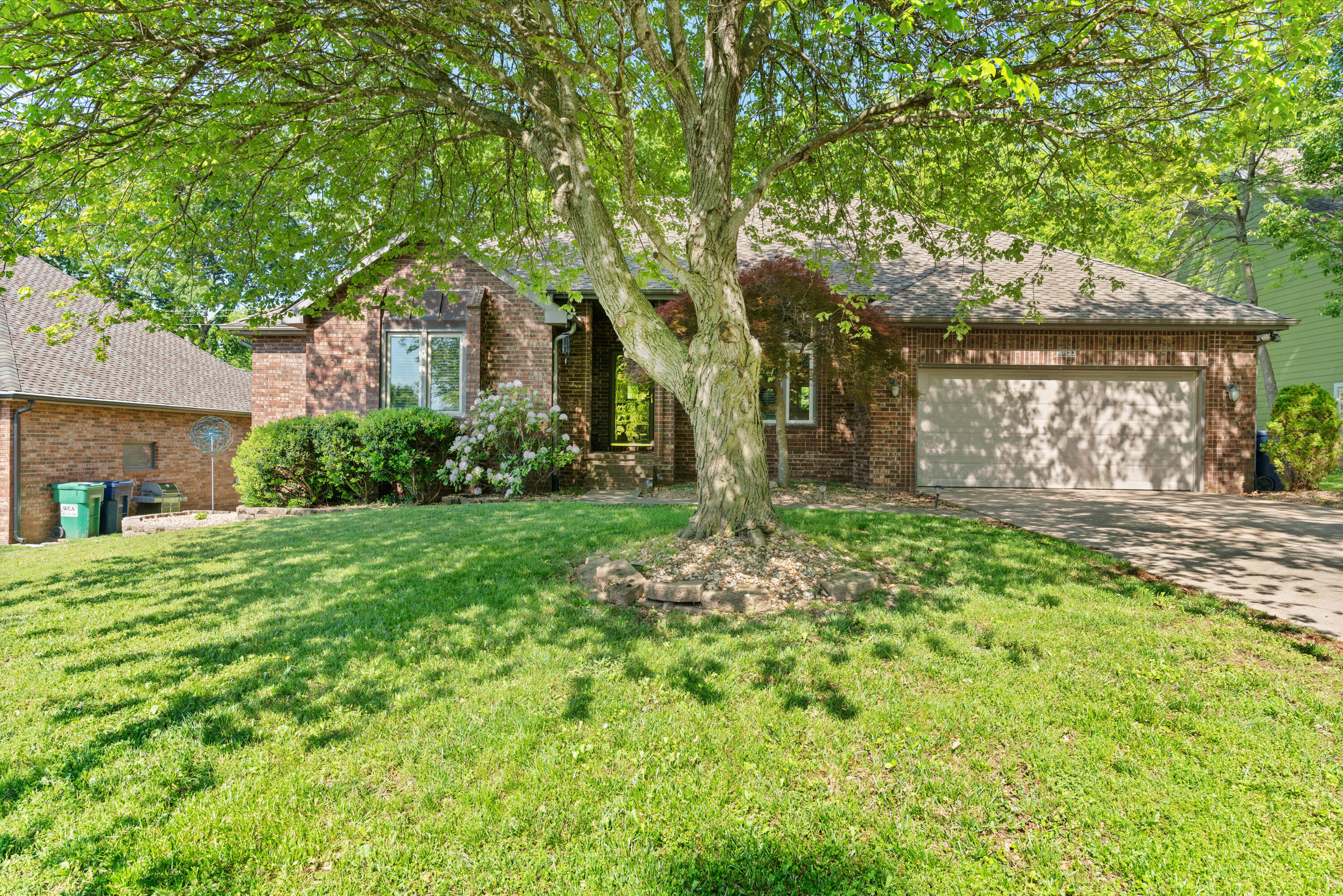 4823 South Buckingham Lane Property Photo 4