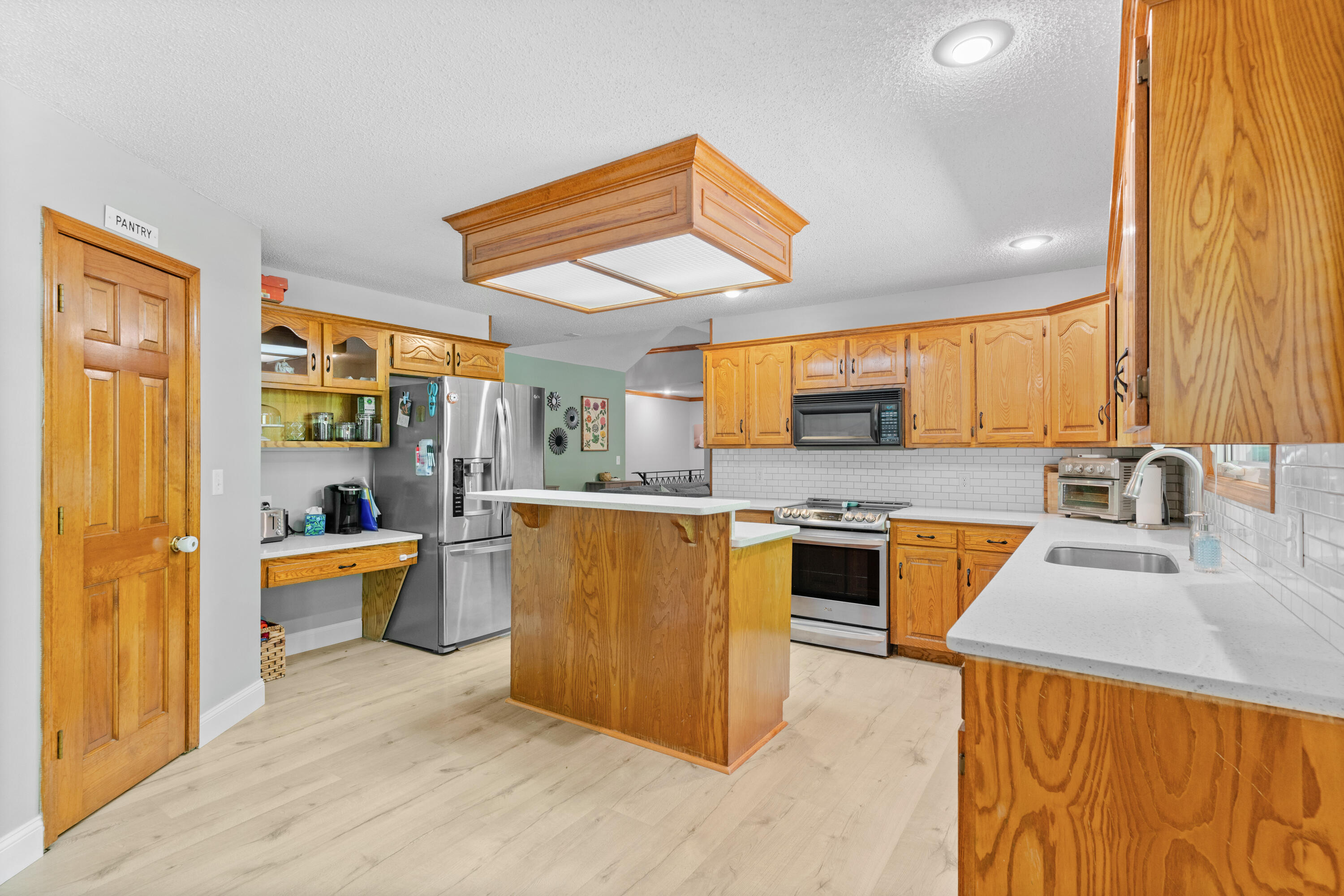 4823 South Buckingham Lane Property Photo 15