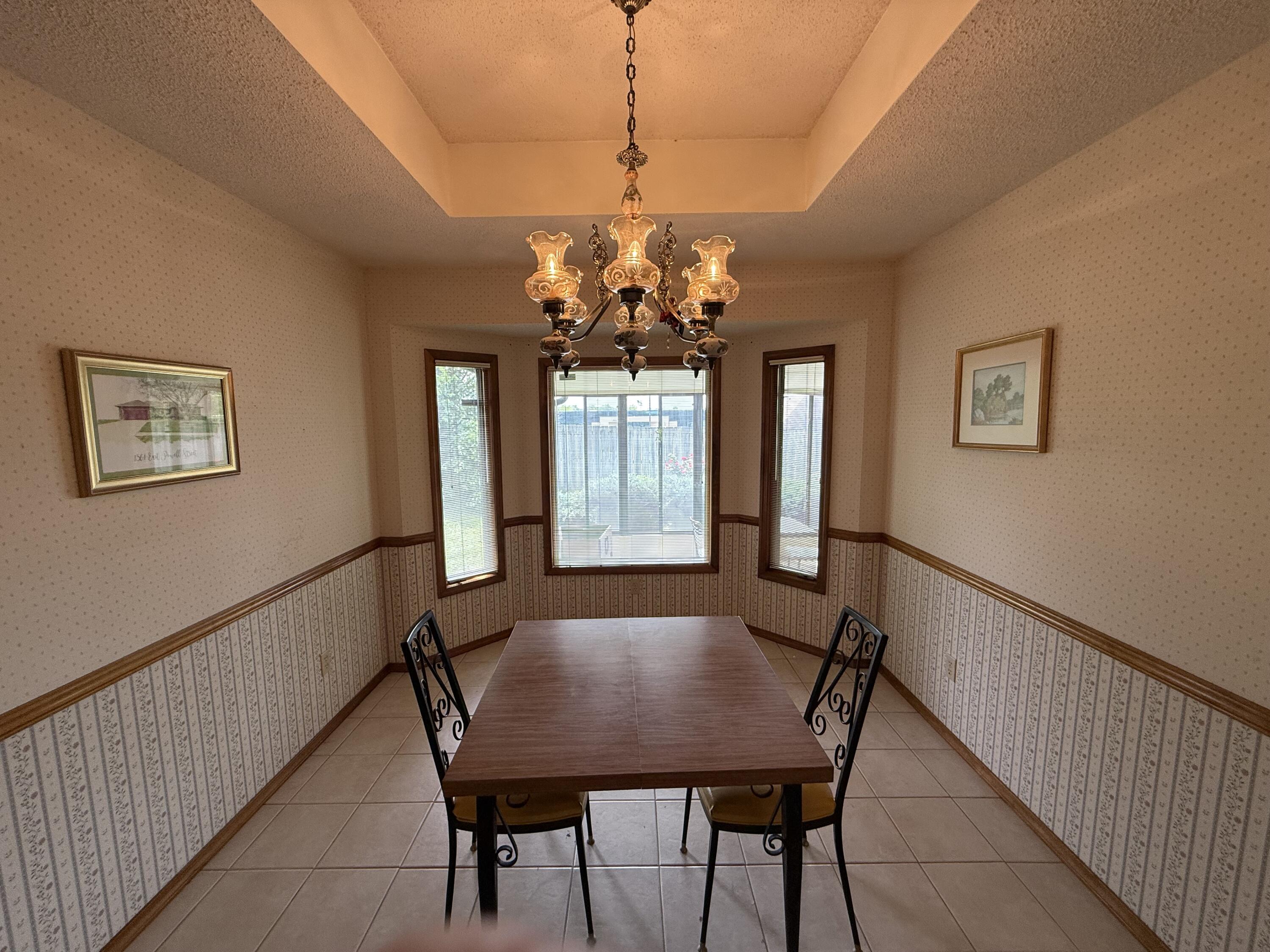 1564 East Powell Street Property Photo 12