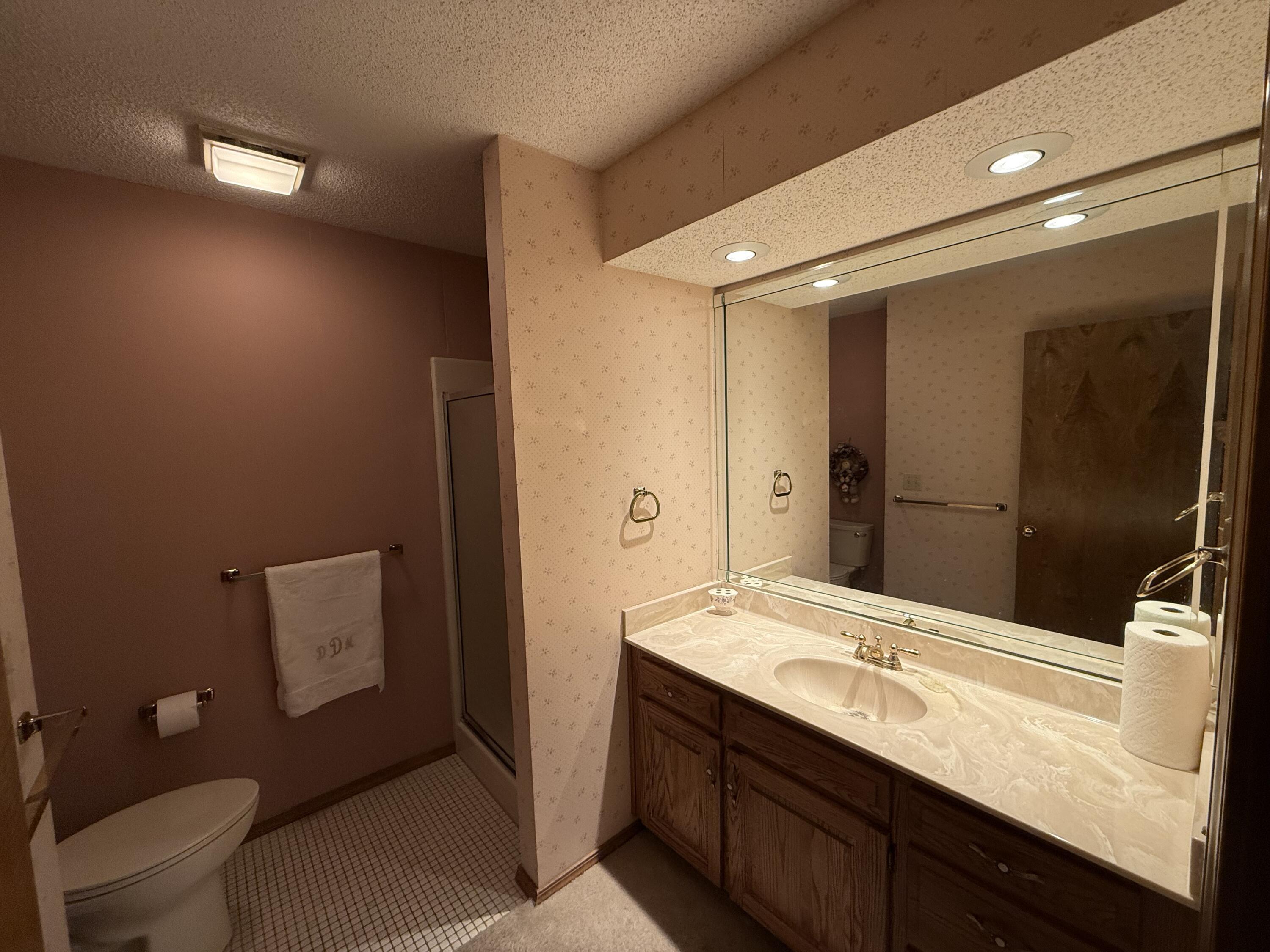 1564 East Powell Street Property Photo 16